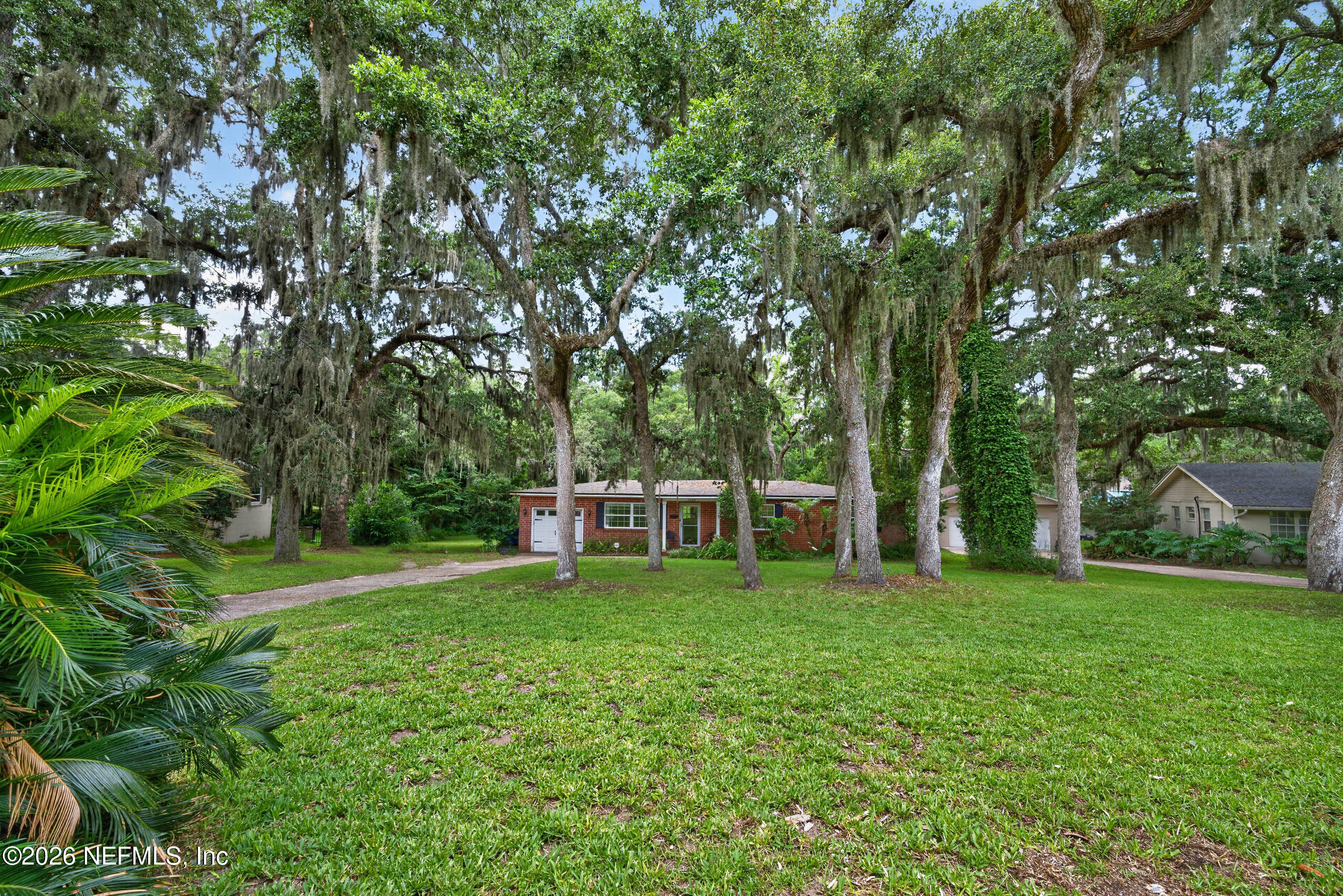 1863 HIGHLAND Drive