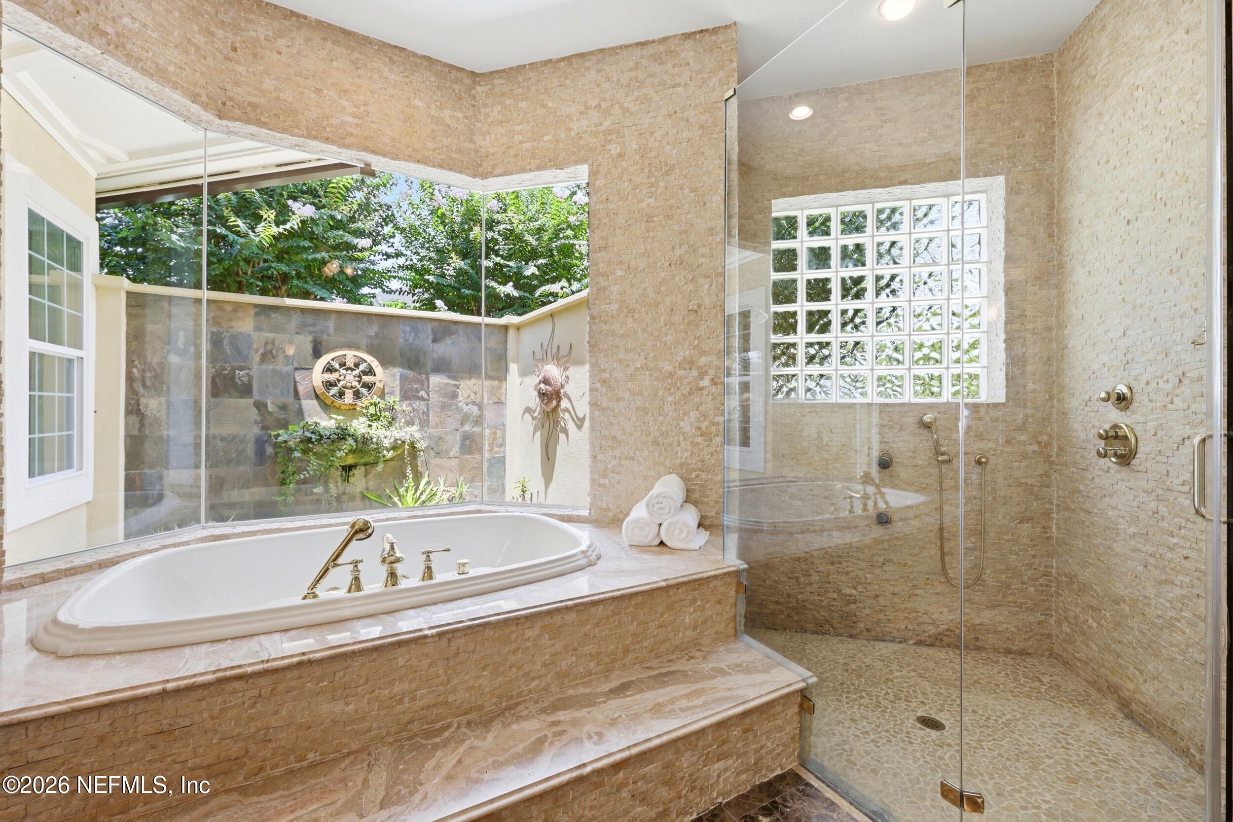 1160 REGISTRY Boulevard, St. Augustine