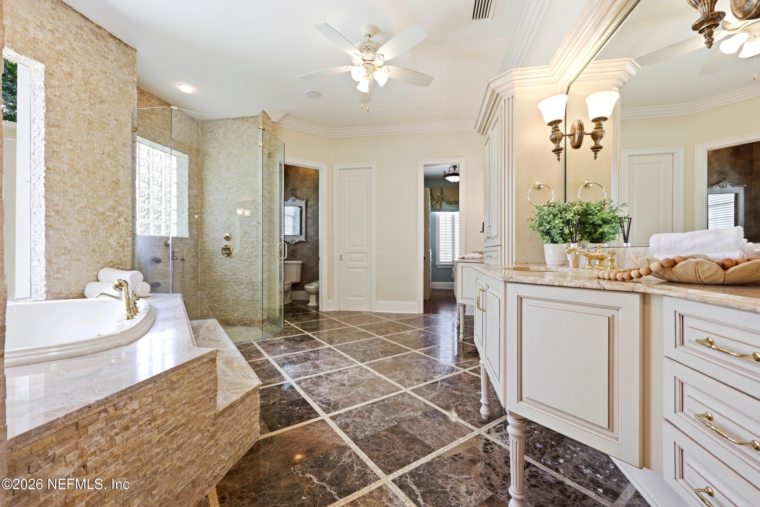 1160 REGISTRY Boulevard, St. Augustine