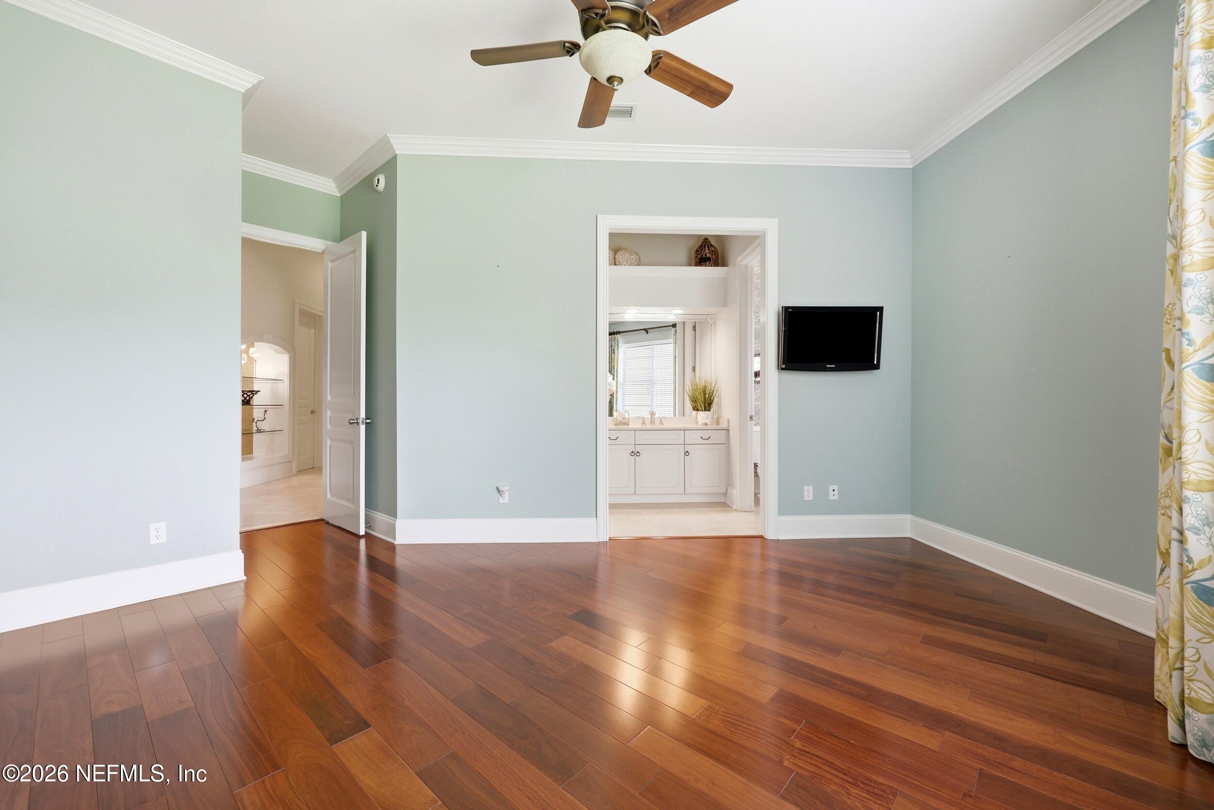 1160 REGISTRY Boulevard, St. Augustine