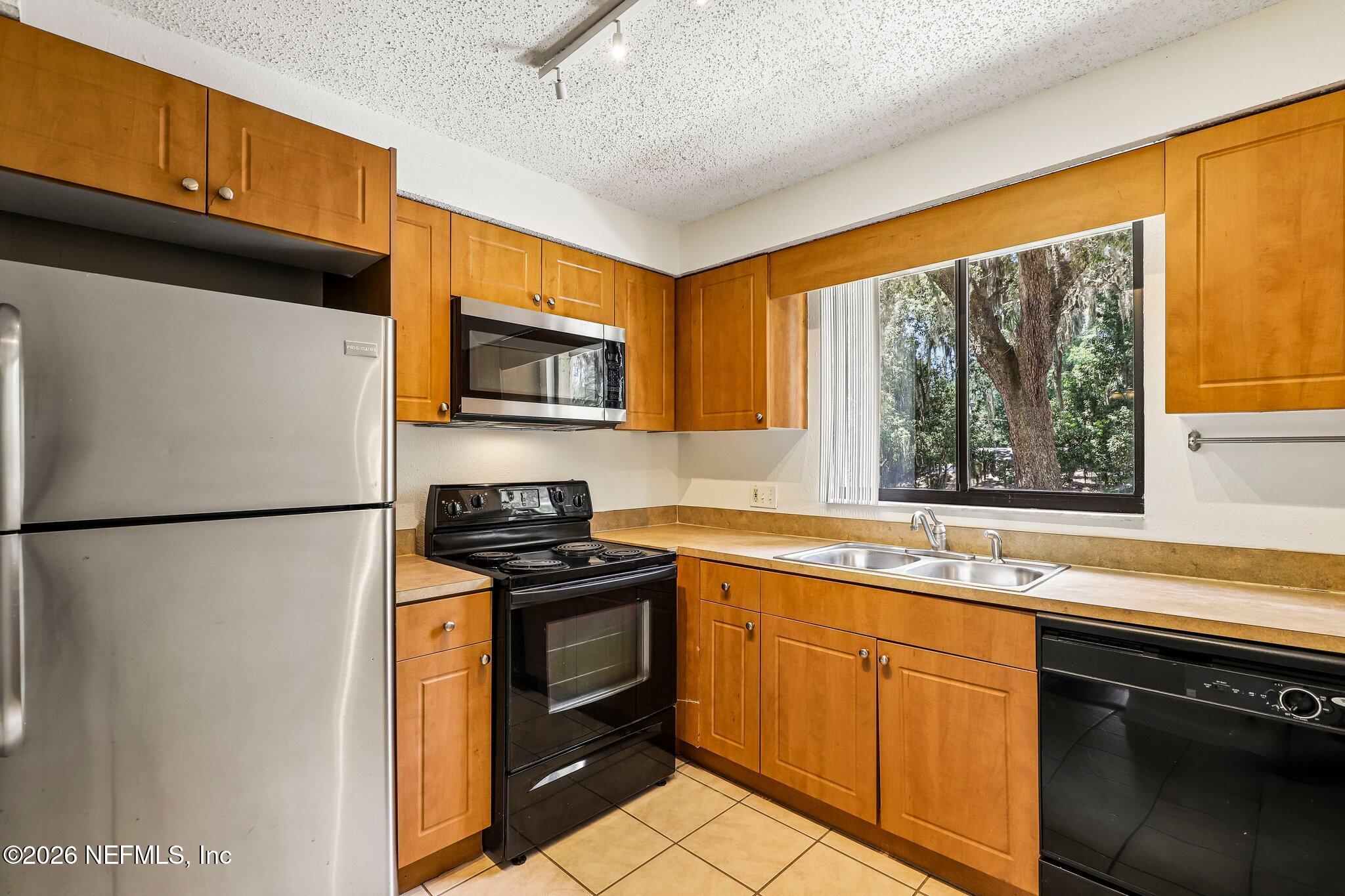 5811 ATLANTIC Boulevard 210