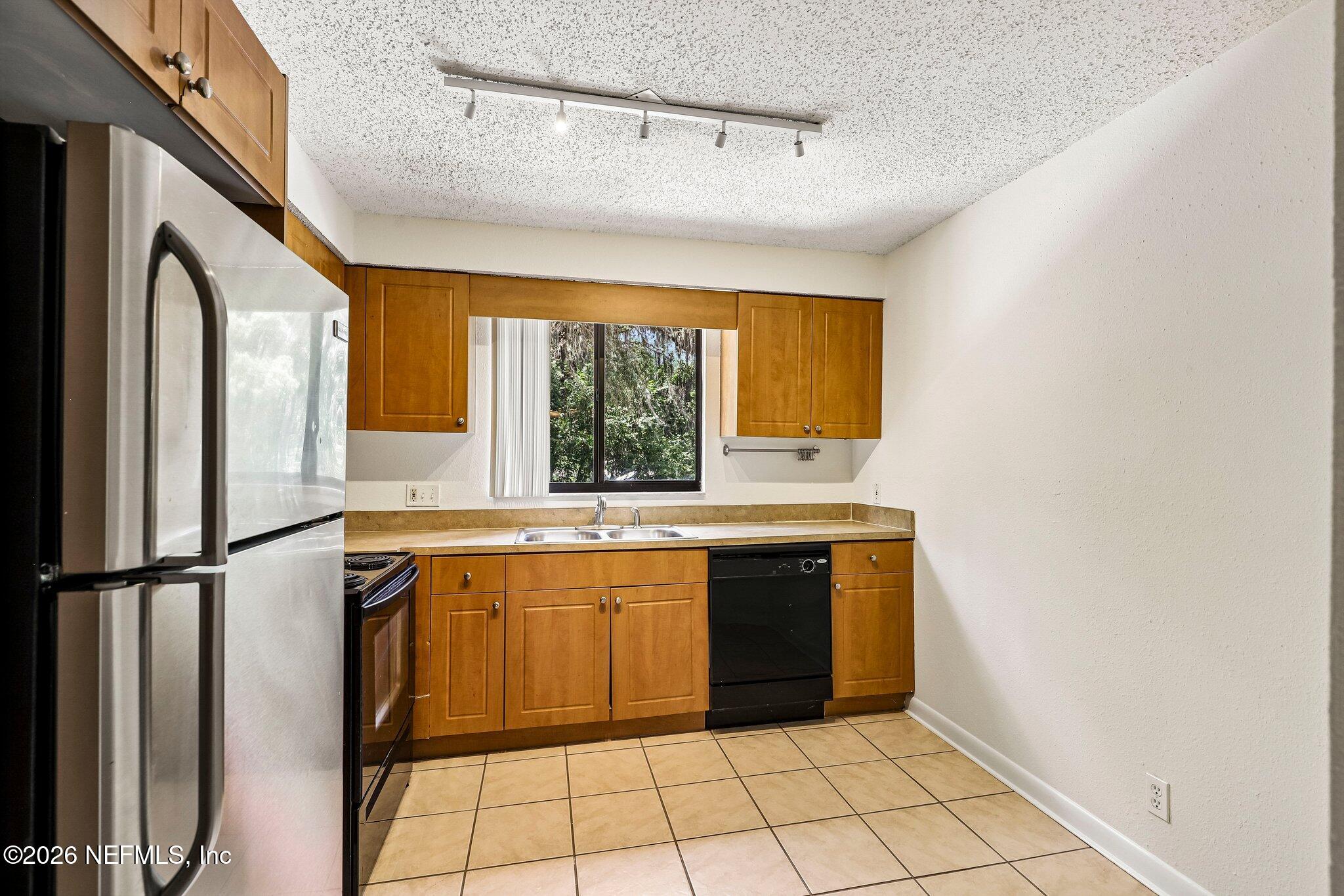 5811 ATLANTIC Boulevard 210