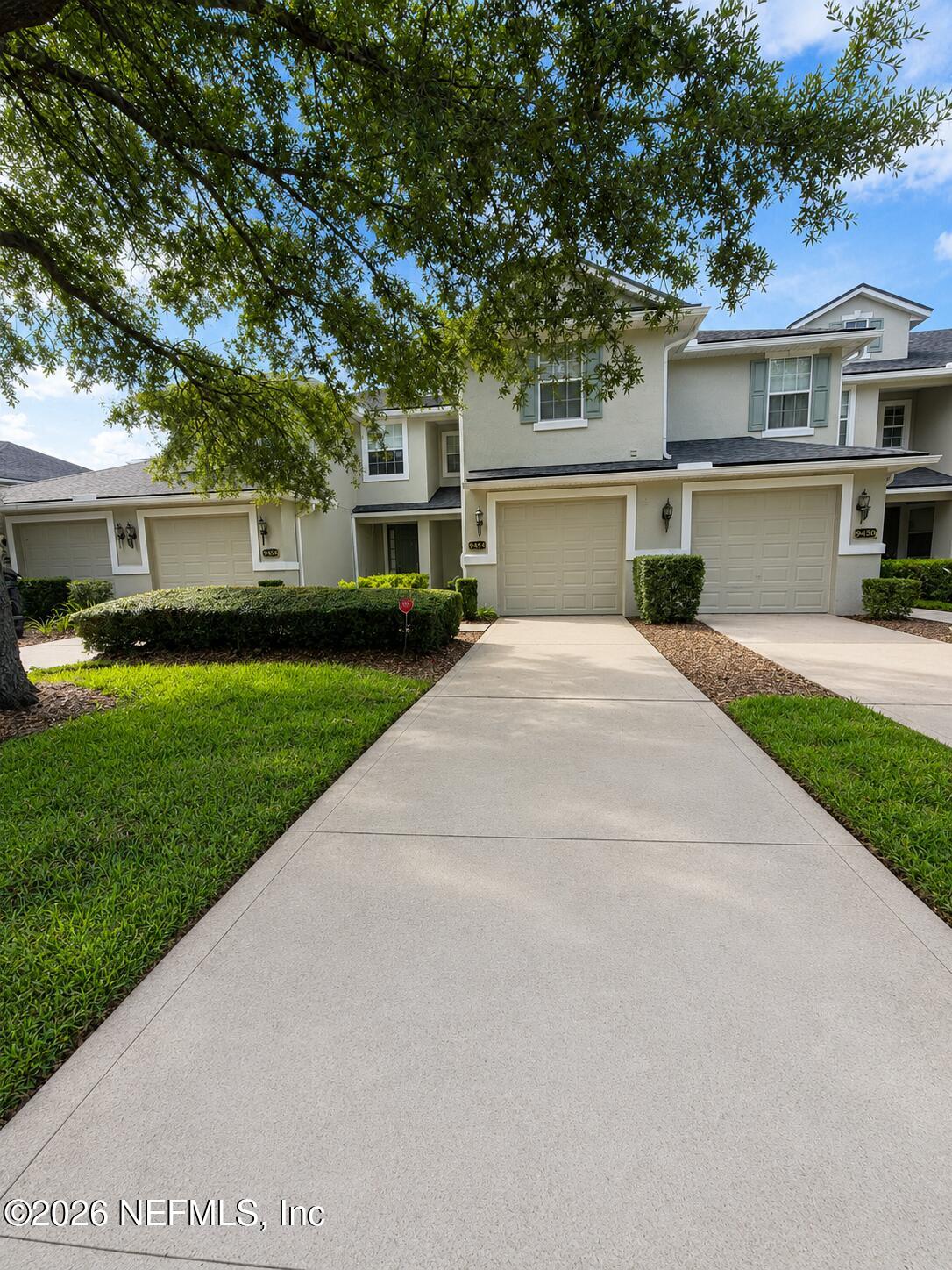 3945 BUCKTHORNE Drive 3