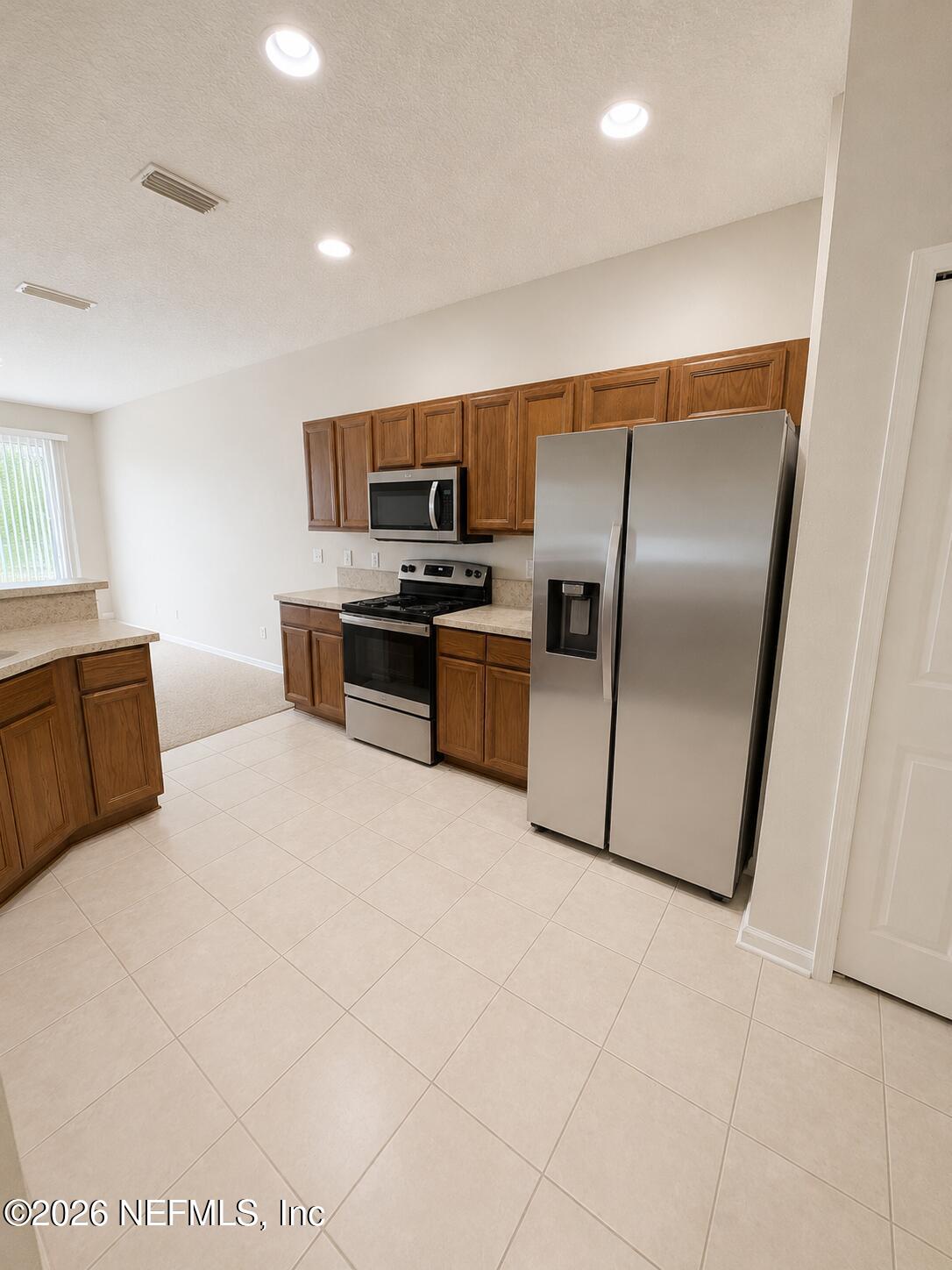 3945 BUCKTHORNE Drive 3