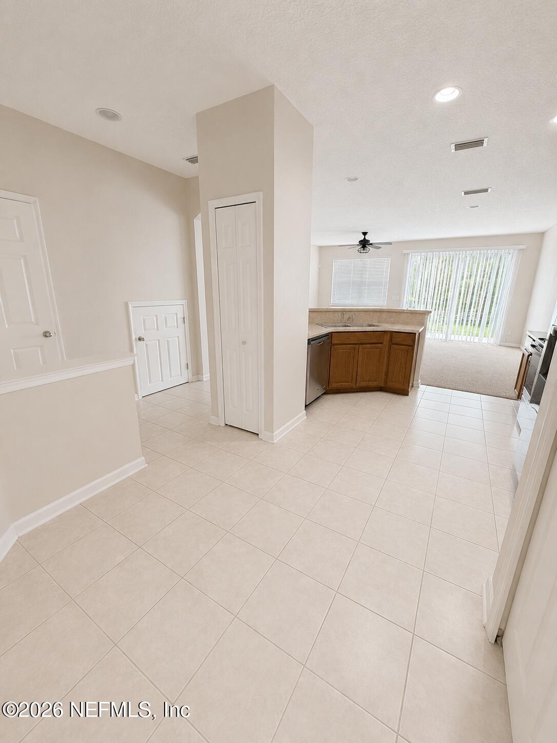 3945 BUCKTHORNE Drive 3