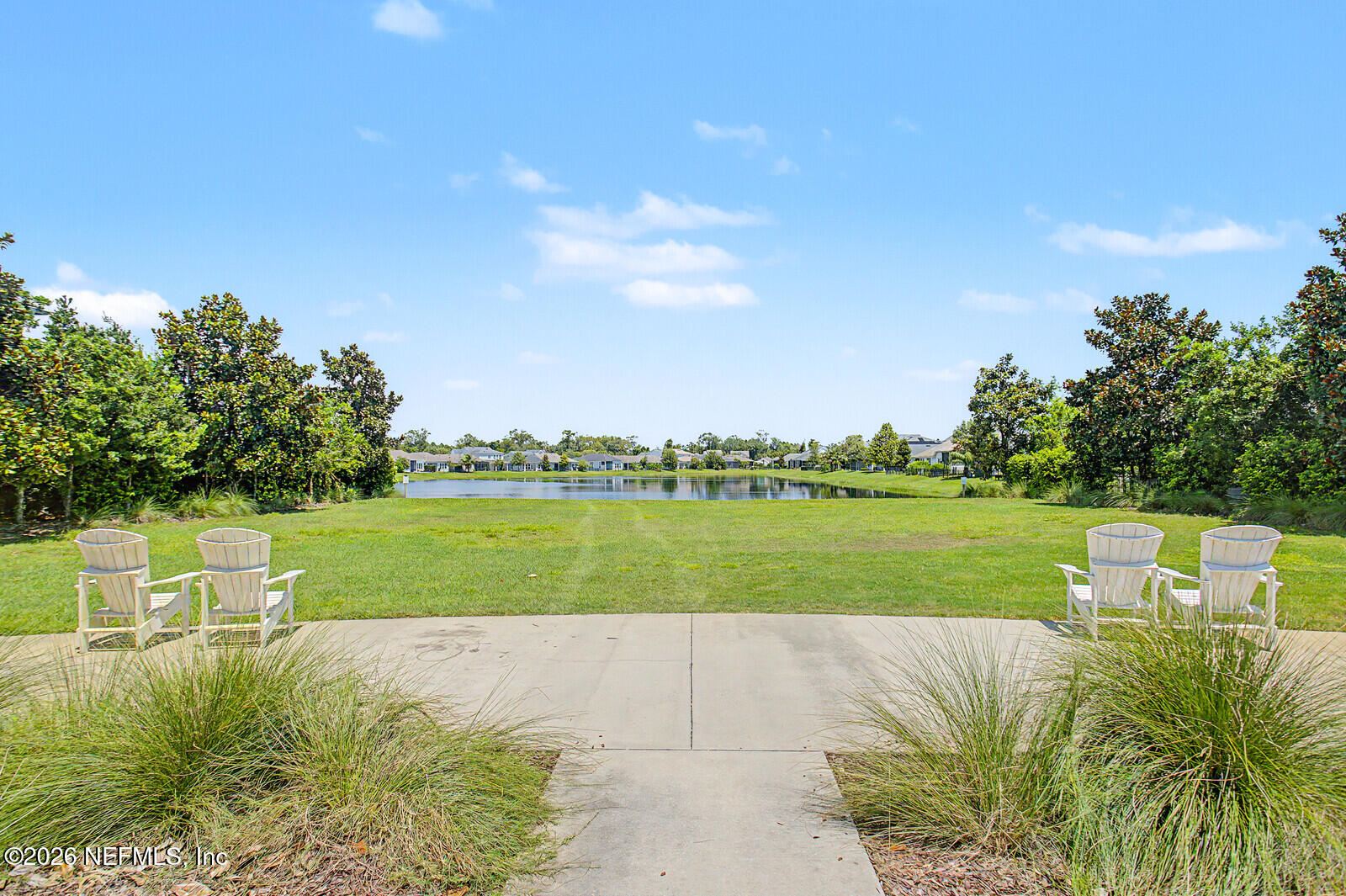 118 VISTA LAKE Circle