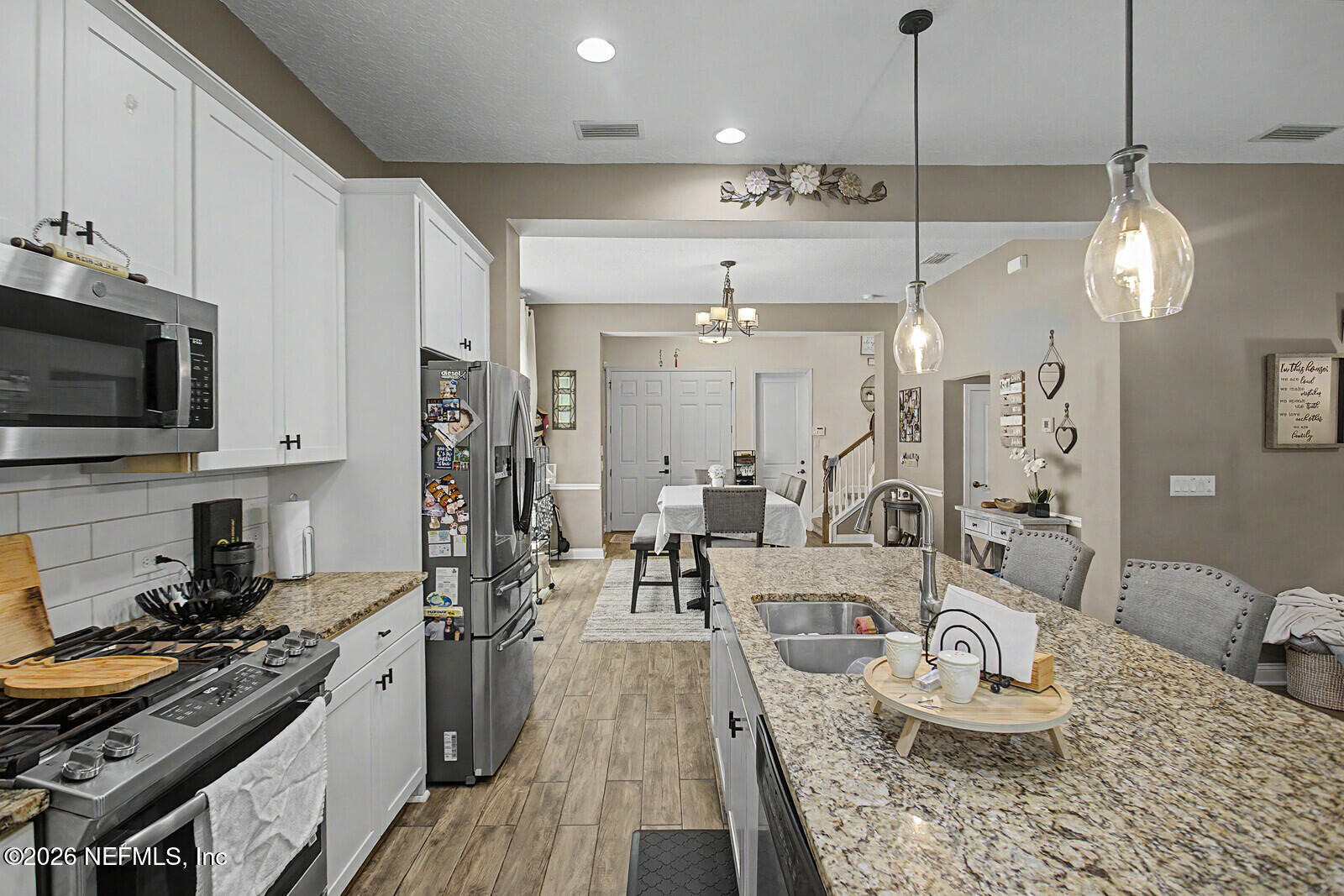 118 VISTA LAKE Circle