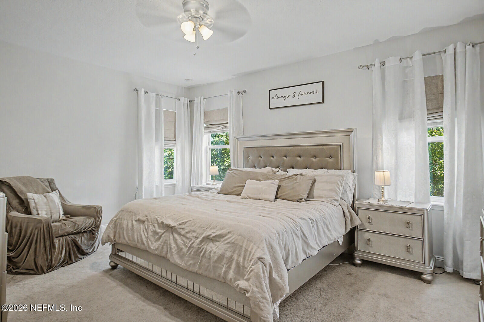 118 VISTA LAKE Circle