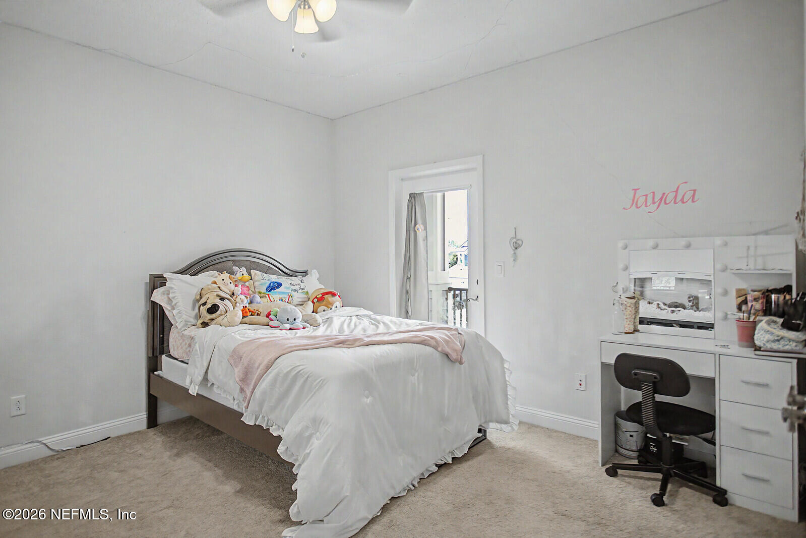 118 VISTA LAKE Circle