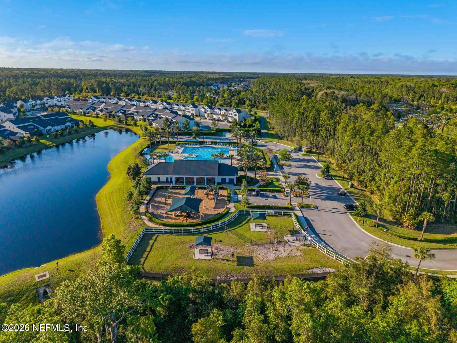 118 VISTA LAKE Circle