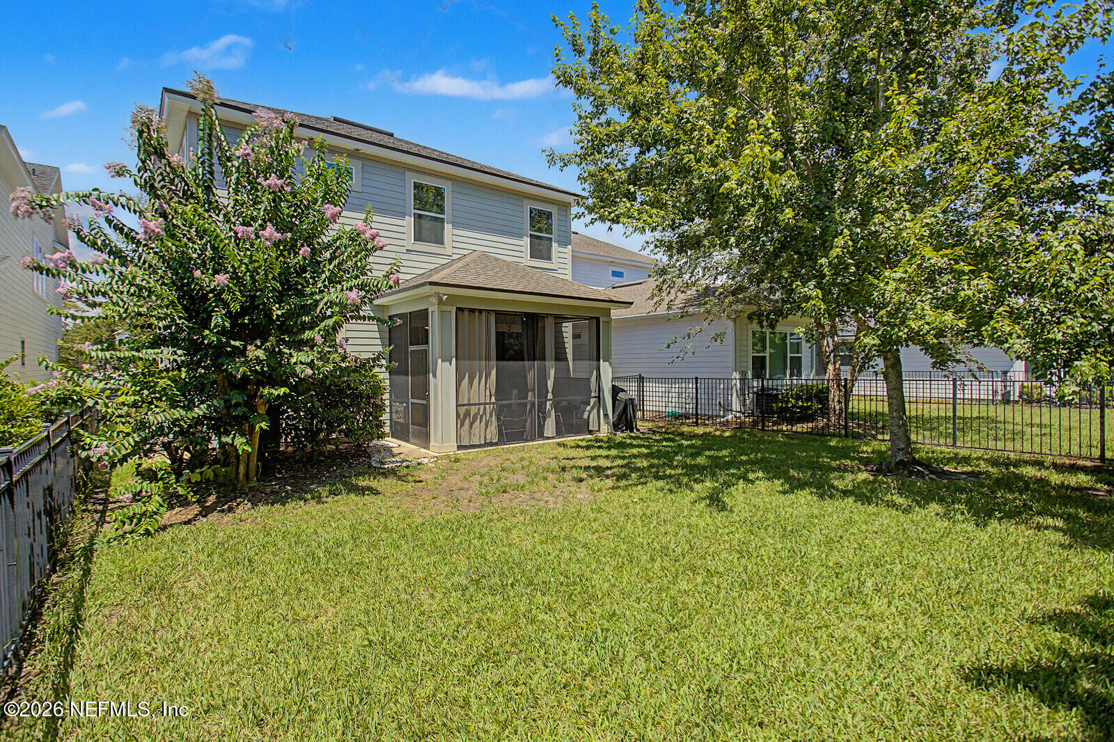 118 VISTA LAKE Circle