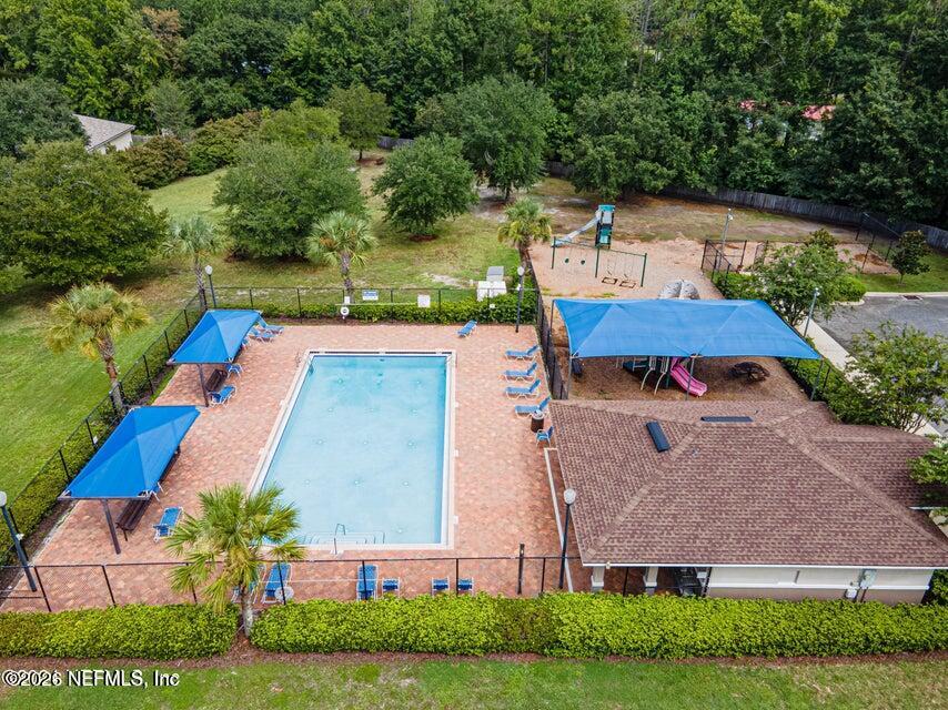 676 MARTIN LAKES Drive E