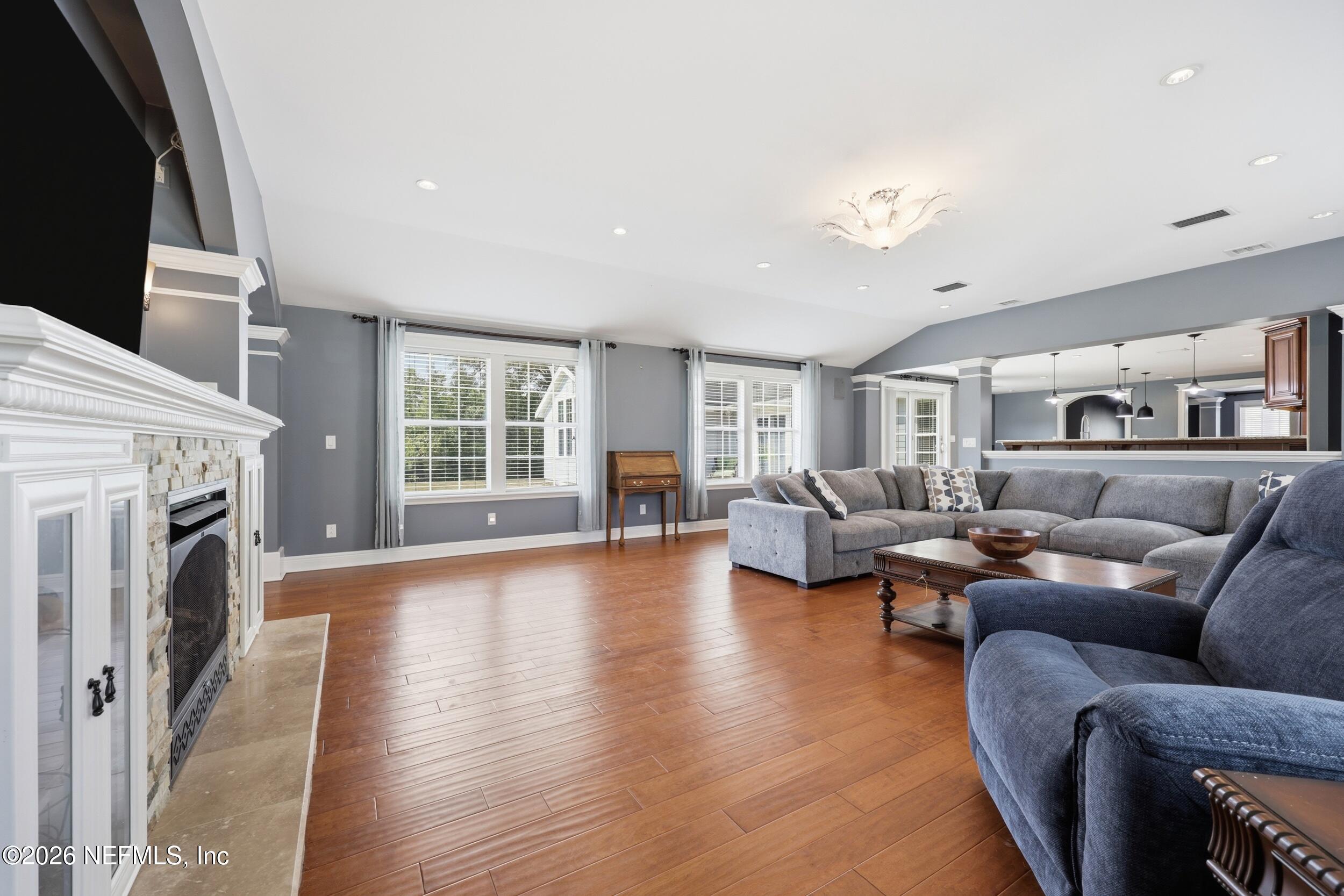 7645 OAK FOREST Road