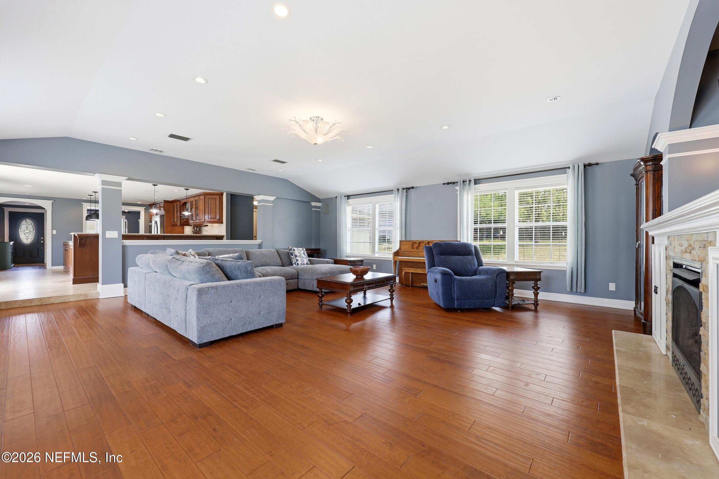 7645 OAK FOREST Road