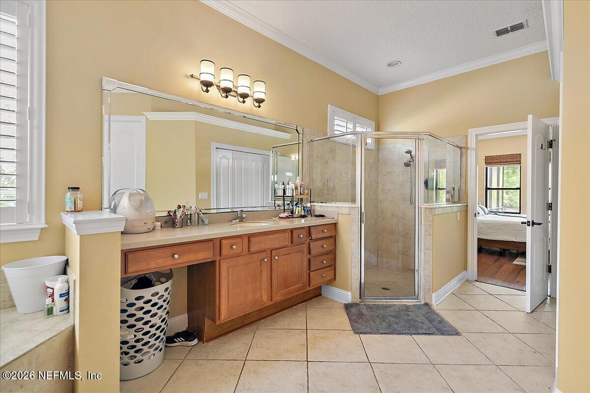 256 FOREST Boulevard, St. Johns