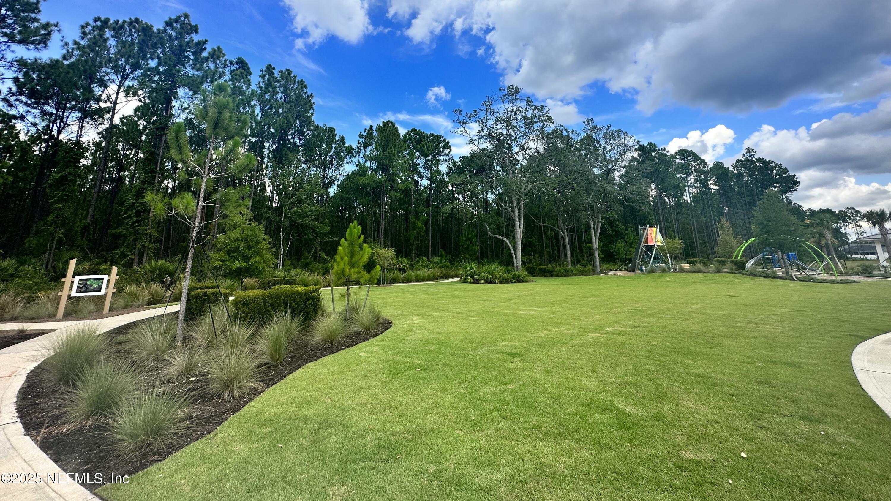 311 HOLLY CREEK Drive, St. Johns