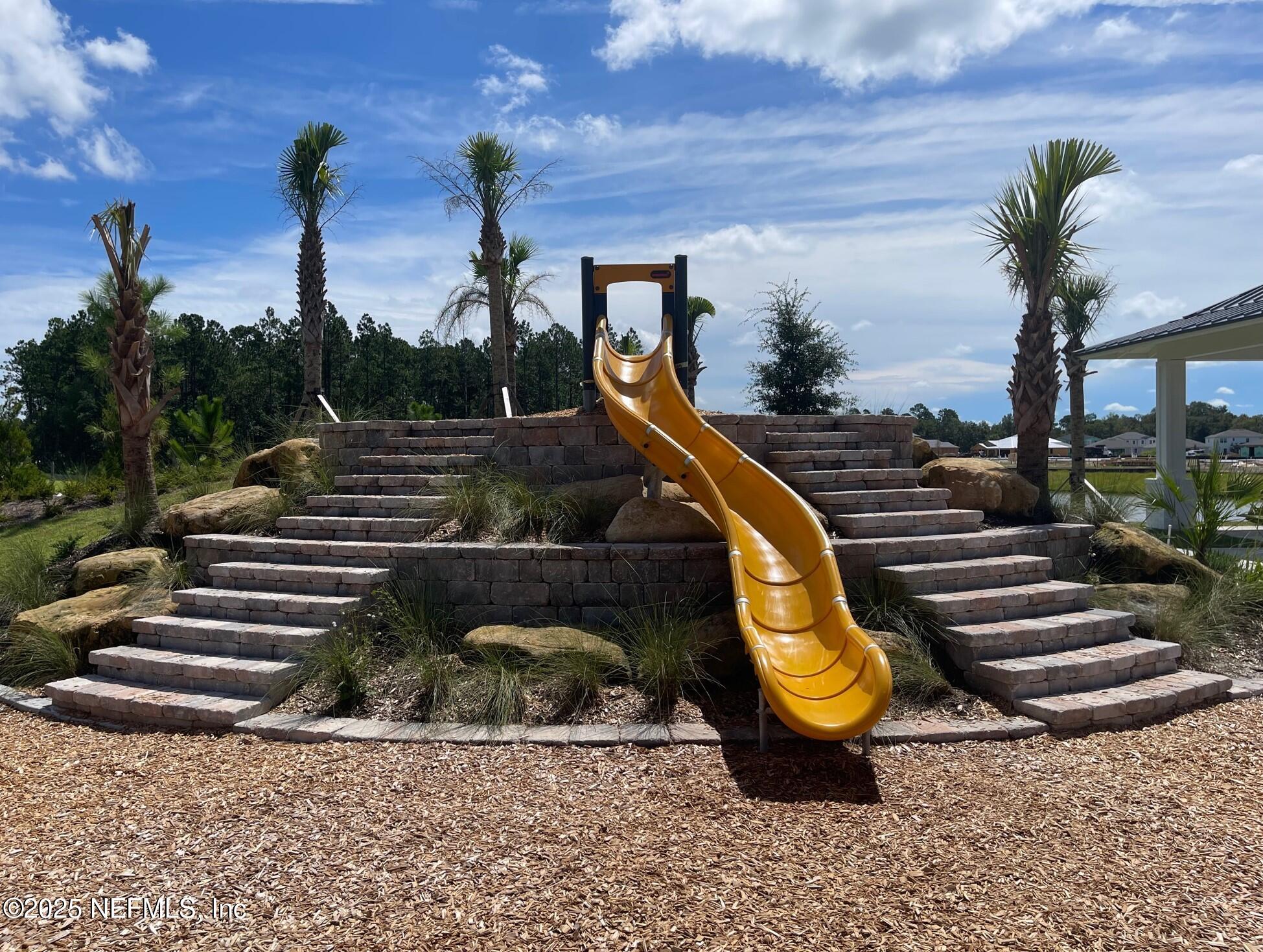 311 HOLLY CREEK Drive, St. Johns