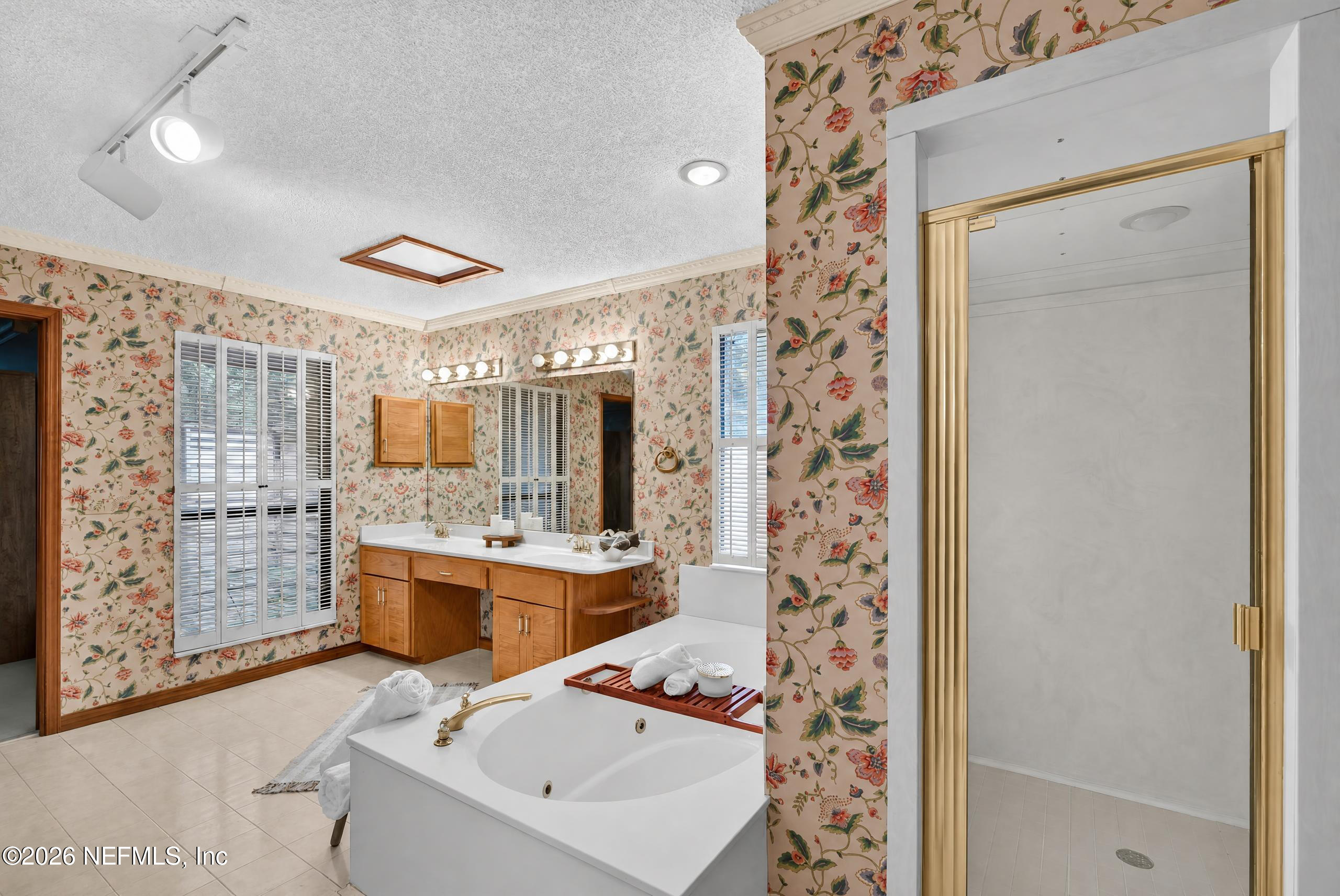 10990 CREEKVIEW Drive