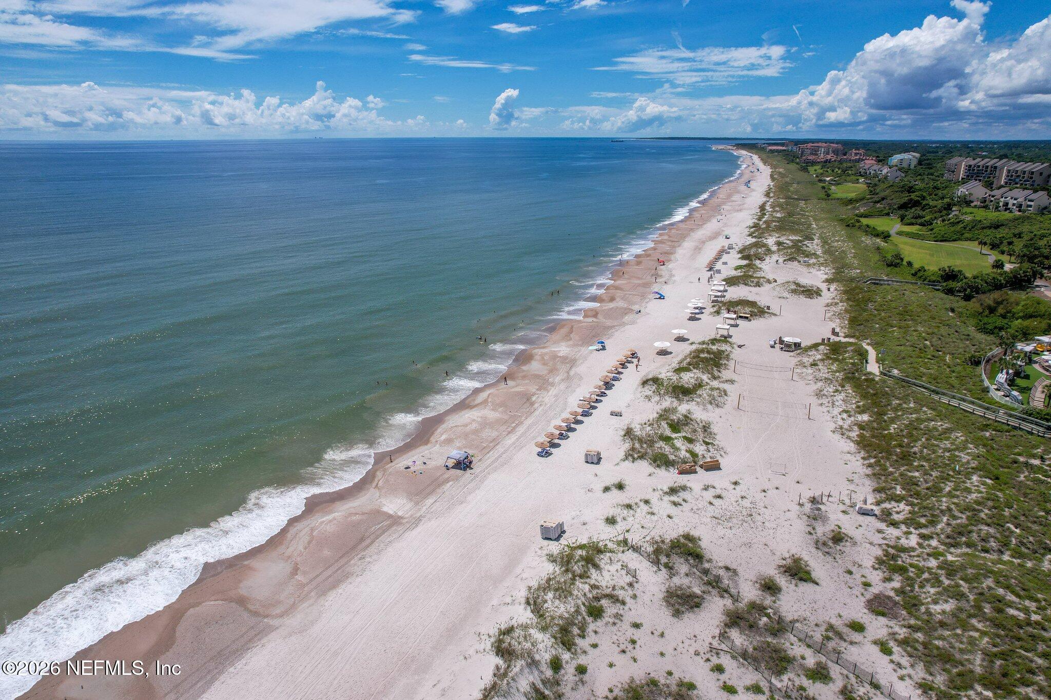 2122 BEACH WOOD Road