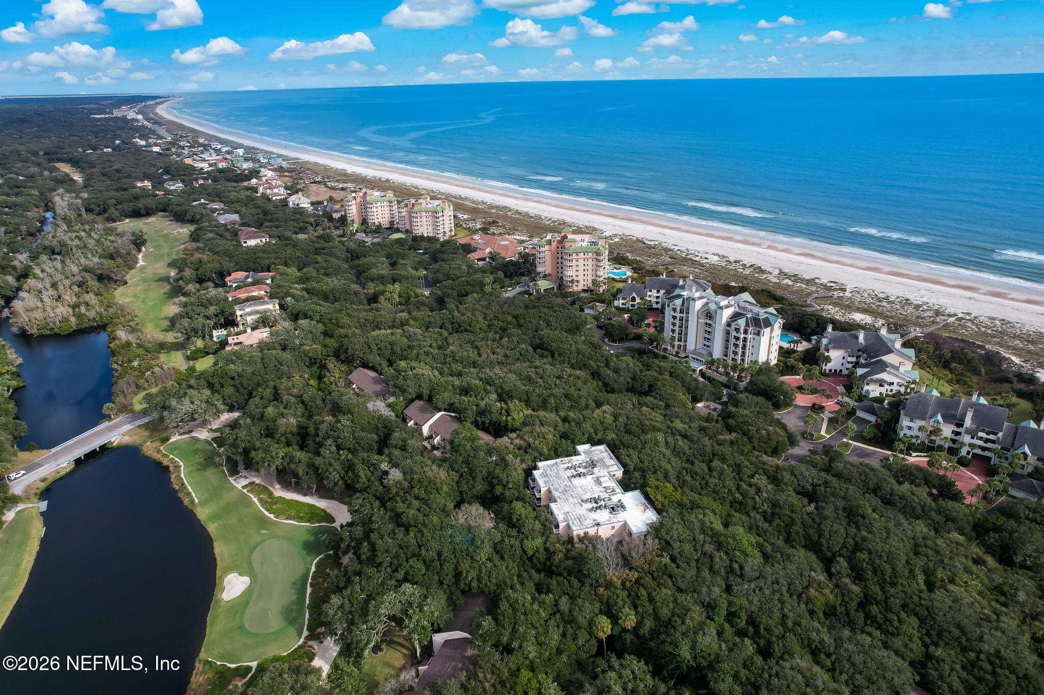 2122 BEACH WOOD Road