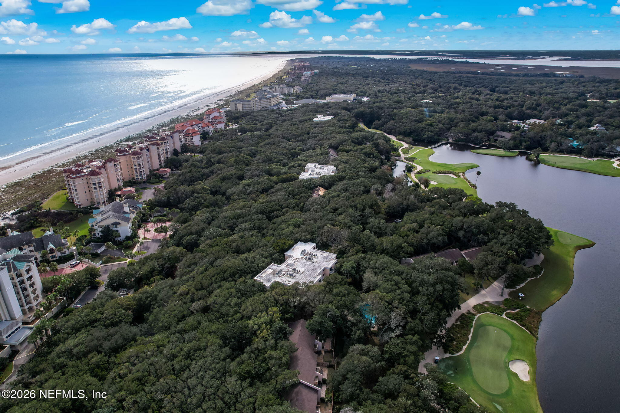 2122 BEACH WOOD Road