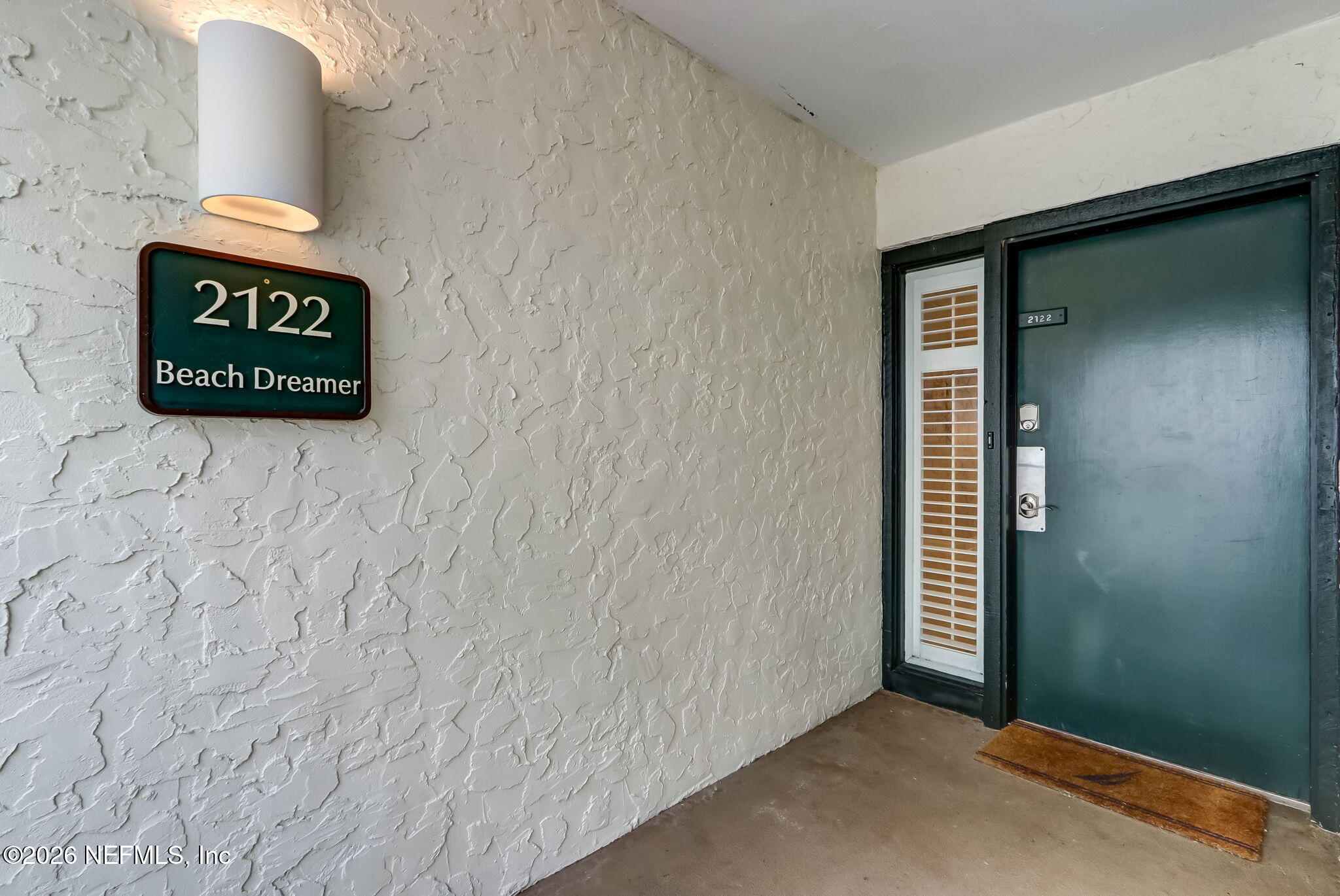 2122 BEACH WOOD Road