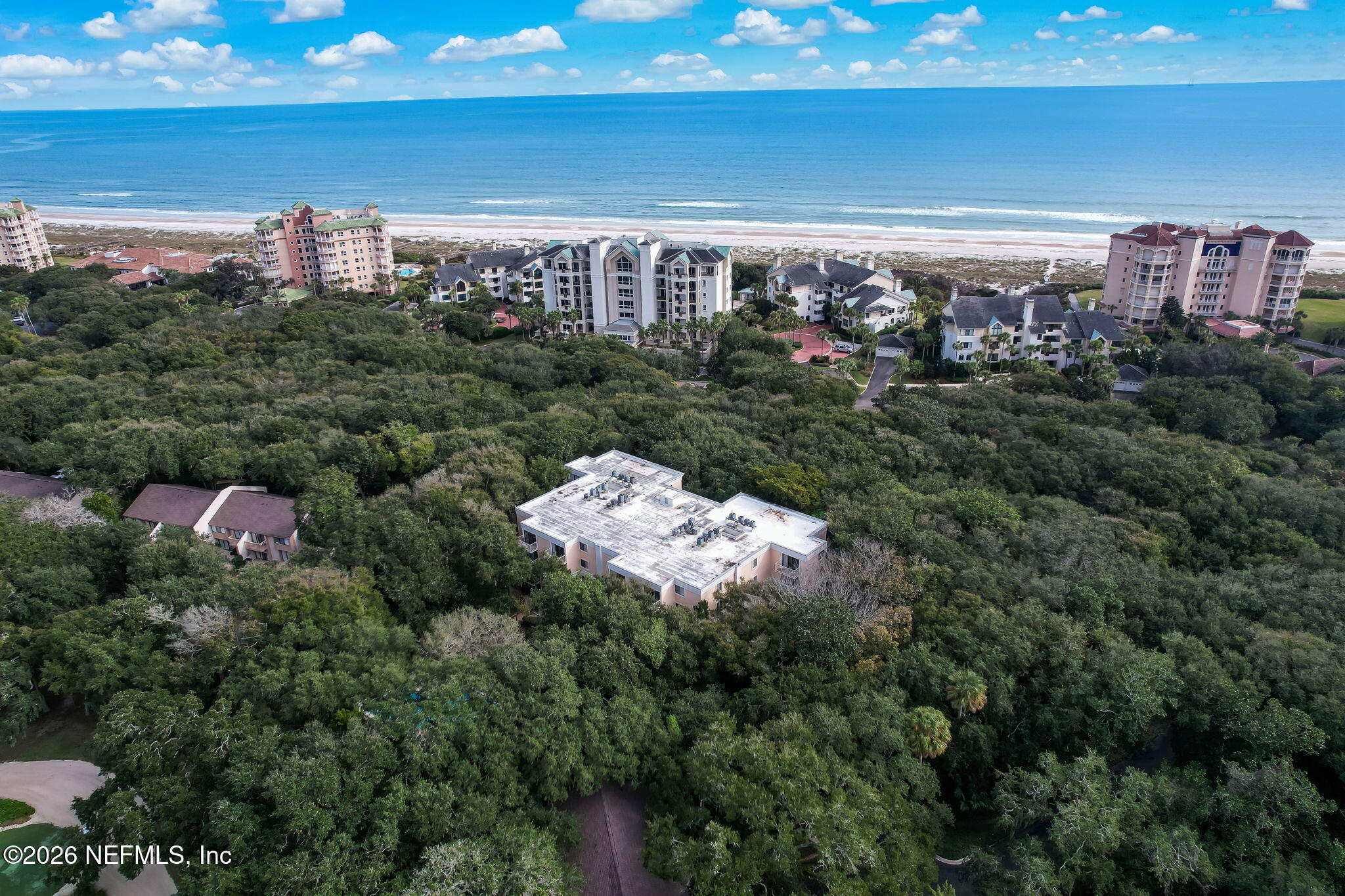 2122 BEACH WOOD Road