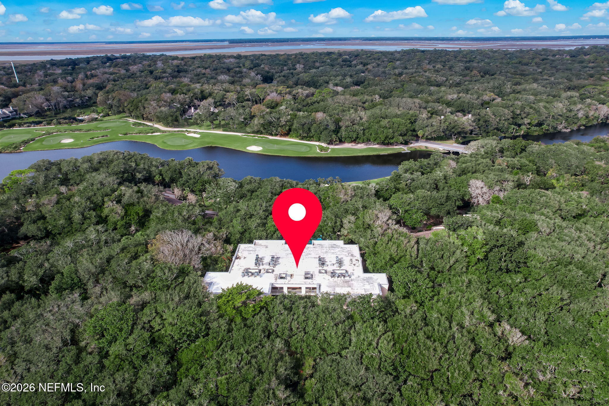2122 BEACH WOOD Road