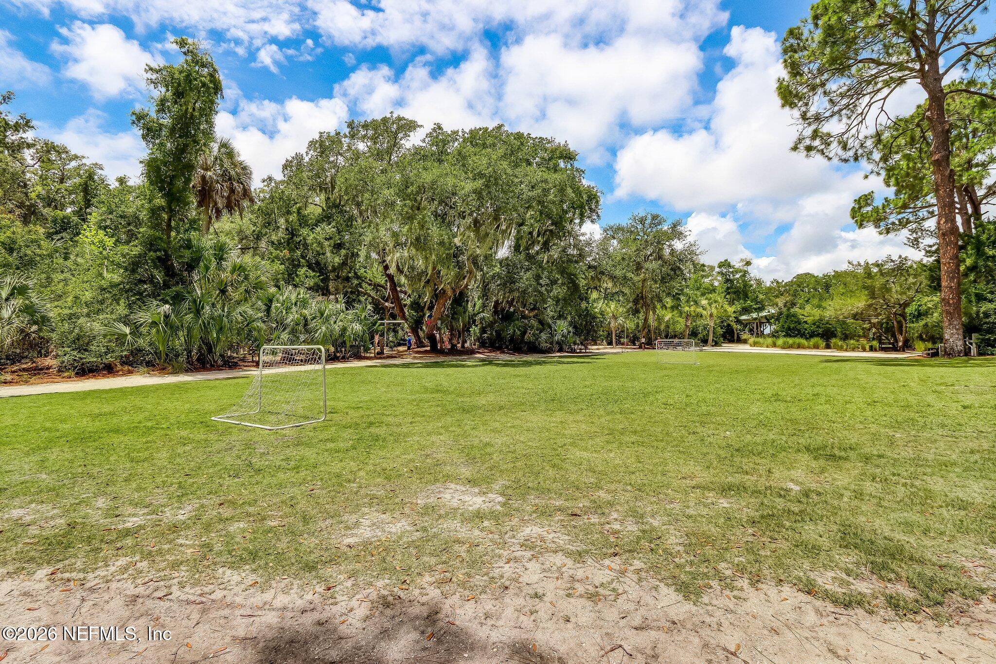 2122 BEACH WOOD Road