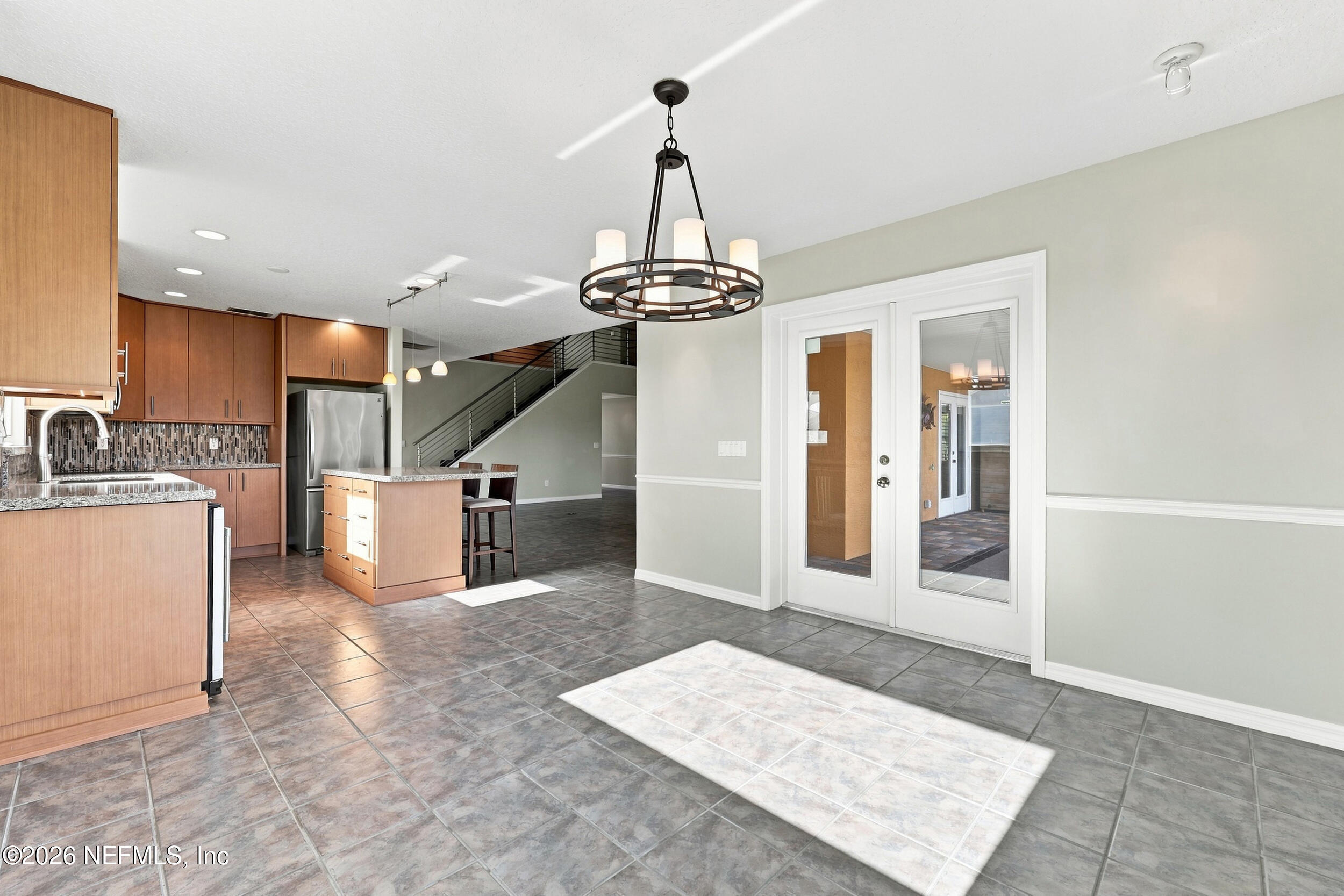 342 N 12TH Street