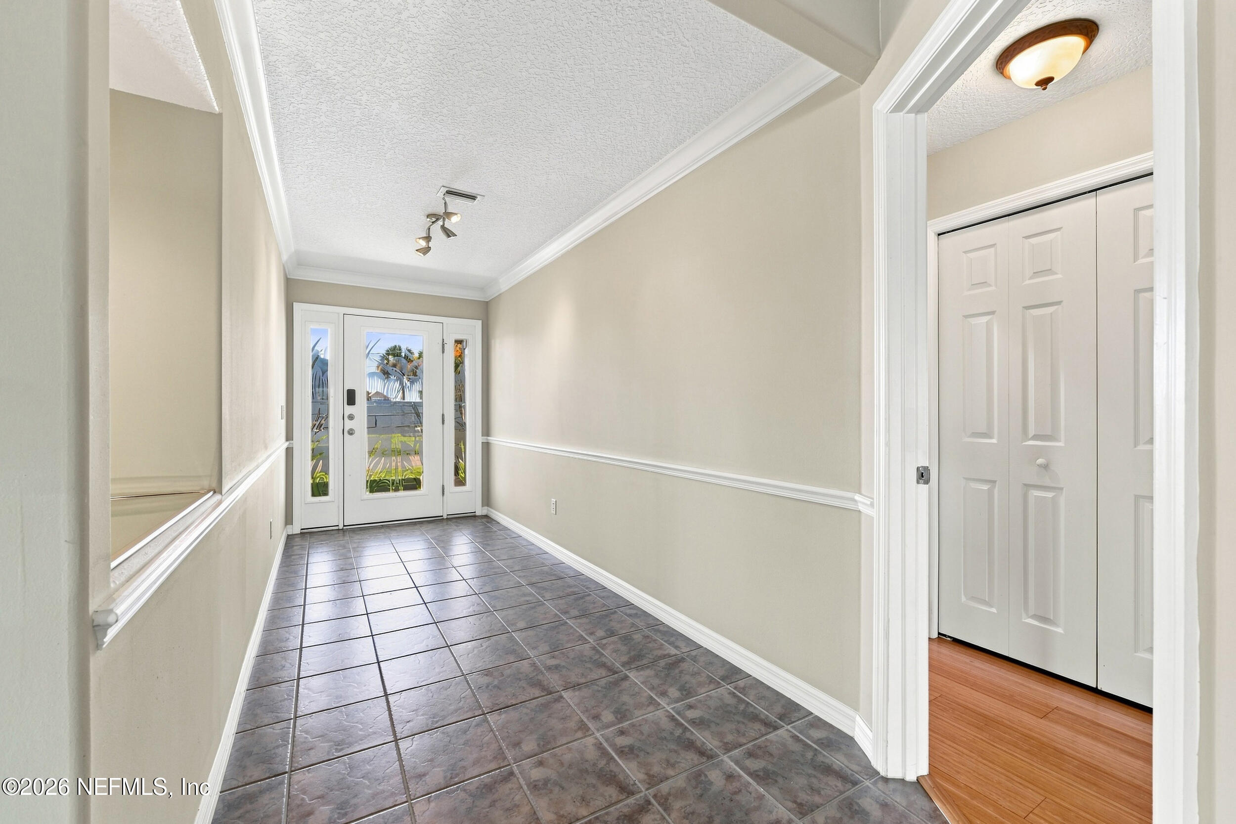 342 N 12TH Street