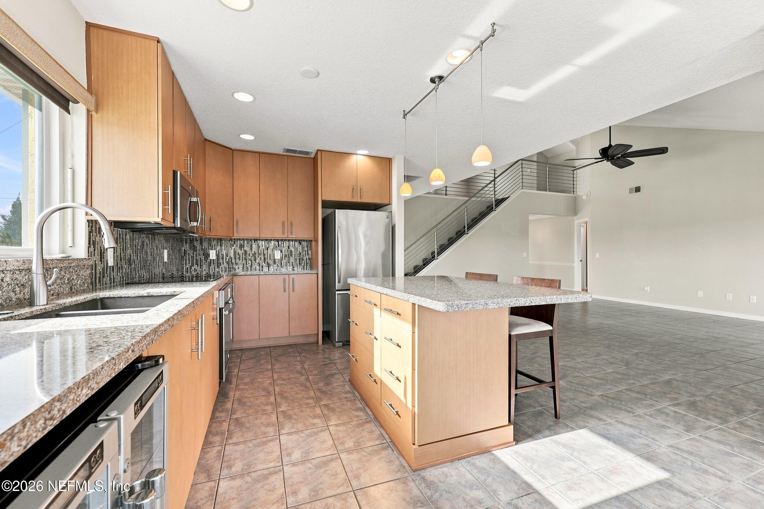 342 N 12TH Street