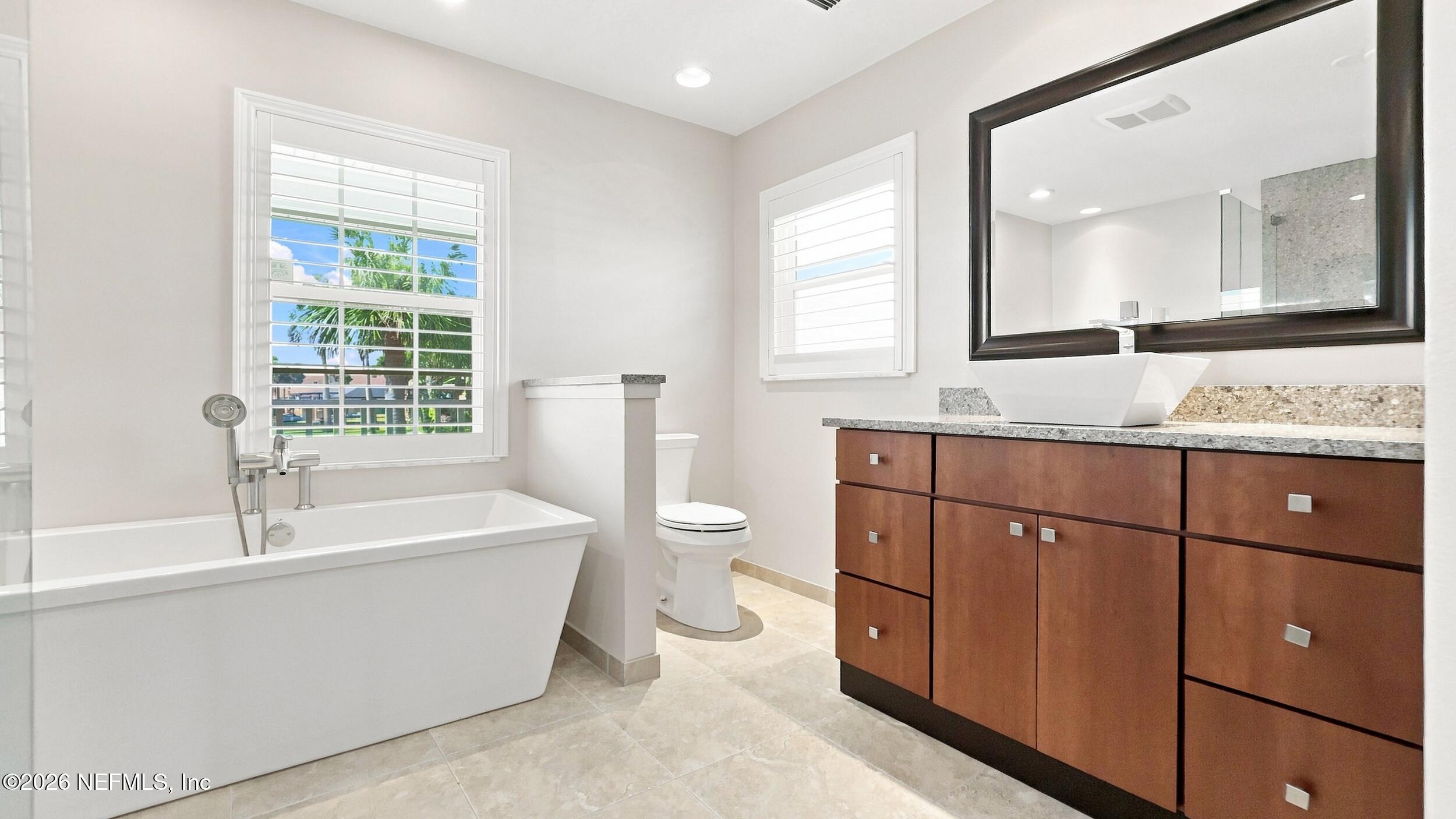 342 N 12TH Street