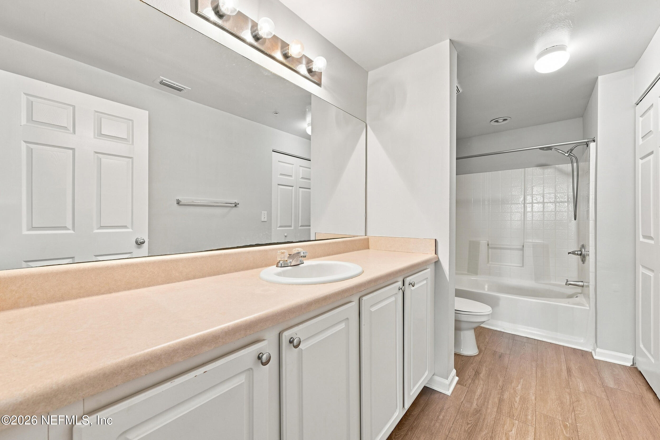 2005 MARIPOSA VISTA Lane 3-207, St. Augustine Unit: 3-207