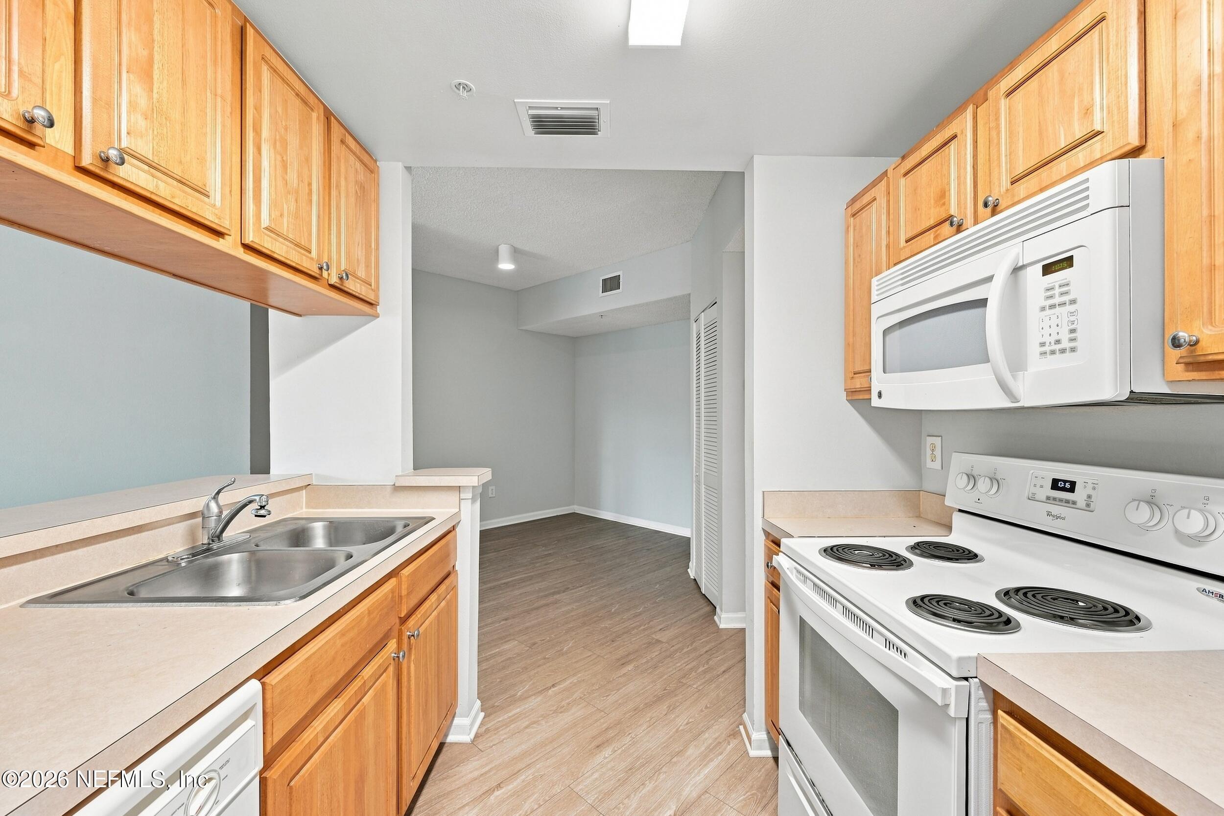 2005 MARIPOSA VISTA Lane 3-207, St. Augustine Unit: 3-207