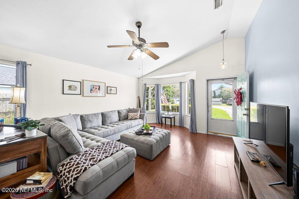 168 VISTA GRANDE Drive