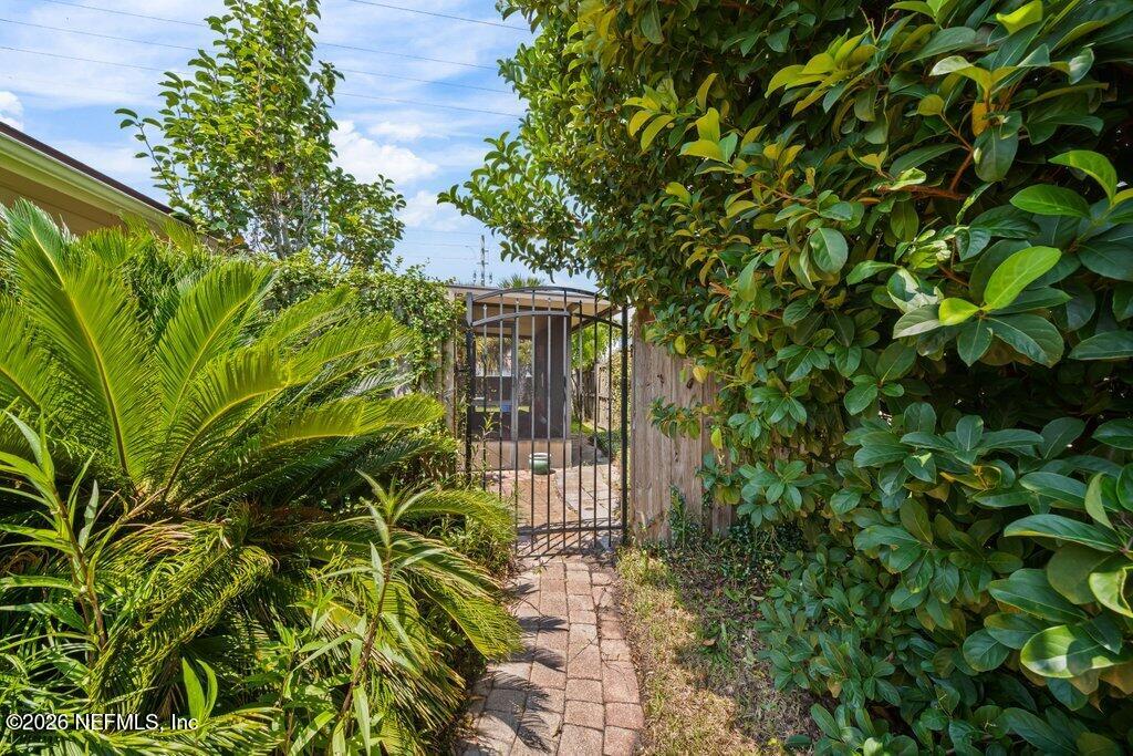 168 VISTA GRANDE Drive