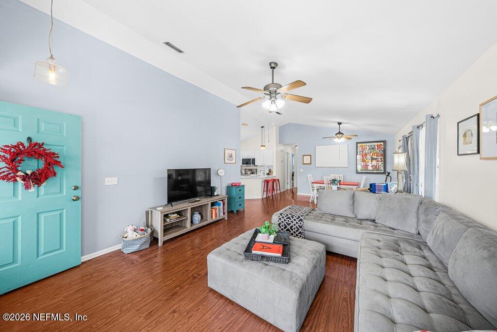 168 VISTA GRANDE Drive