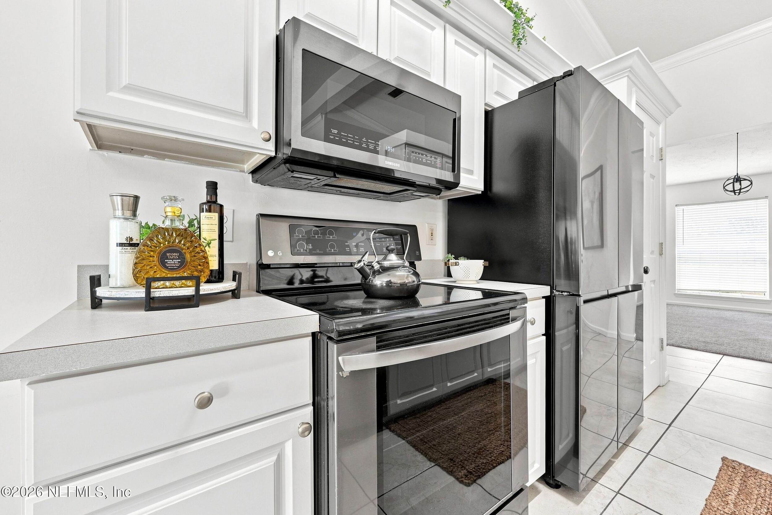 12079 SUNCHASE Drive