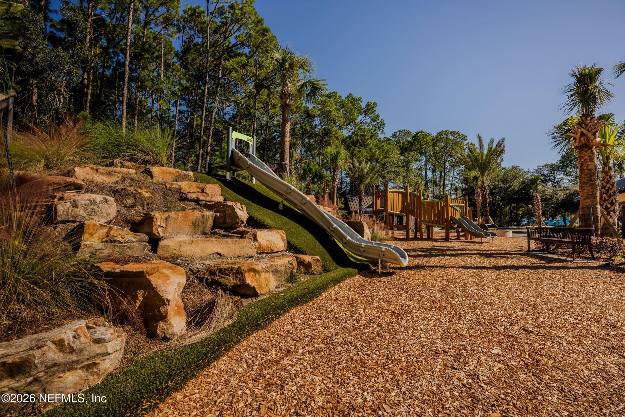616 E TROPICAL Trace, St. Johns