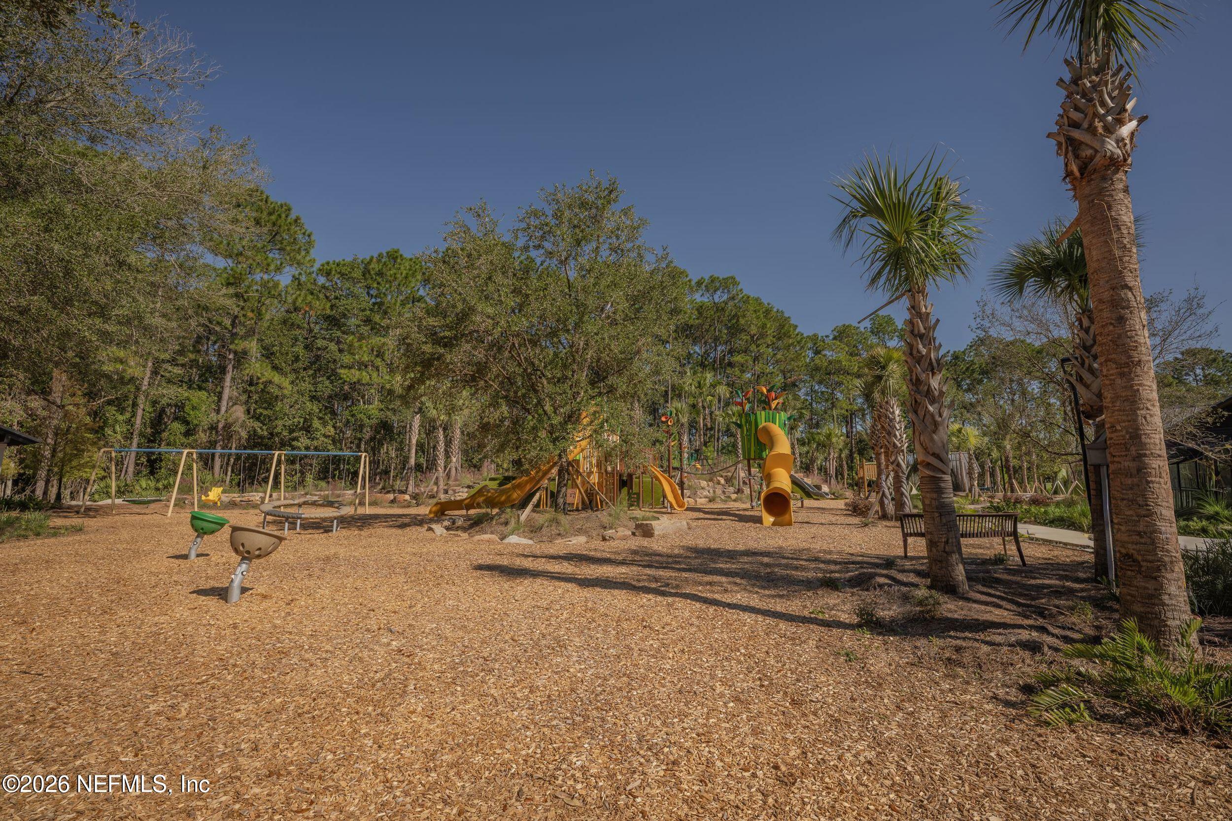 616 E TROPICAL Trace, St. Johns