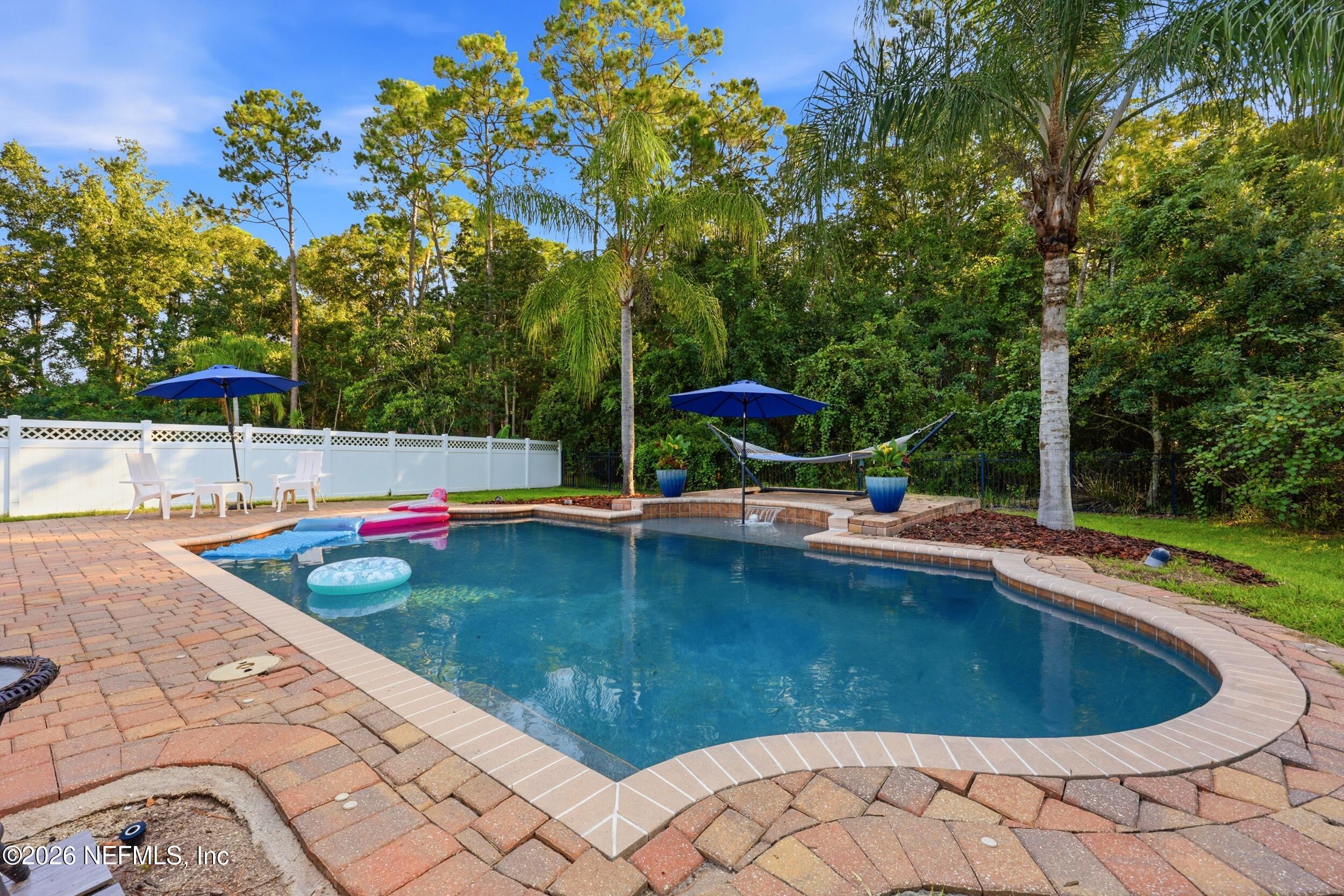 616 E TROPICAL Trace, St. Johns