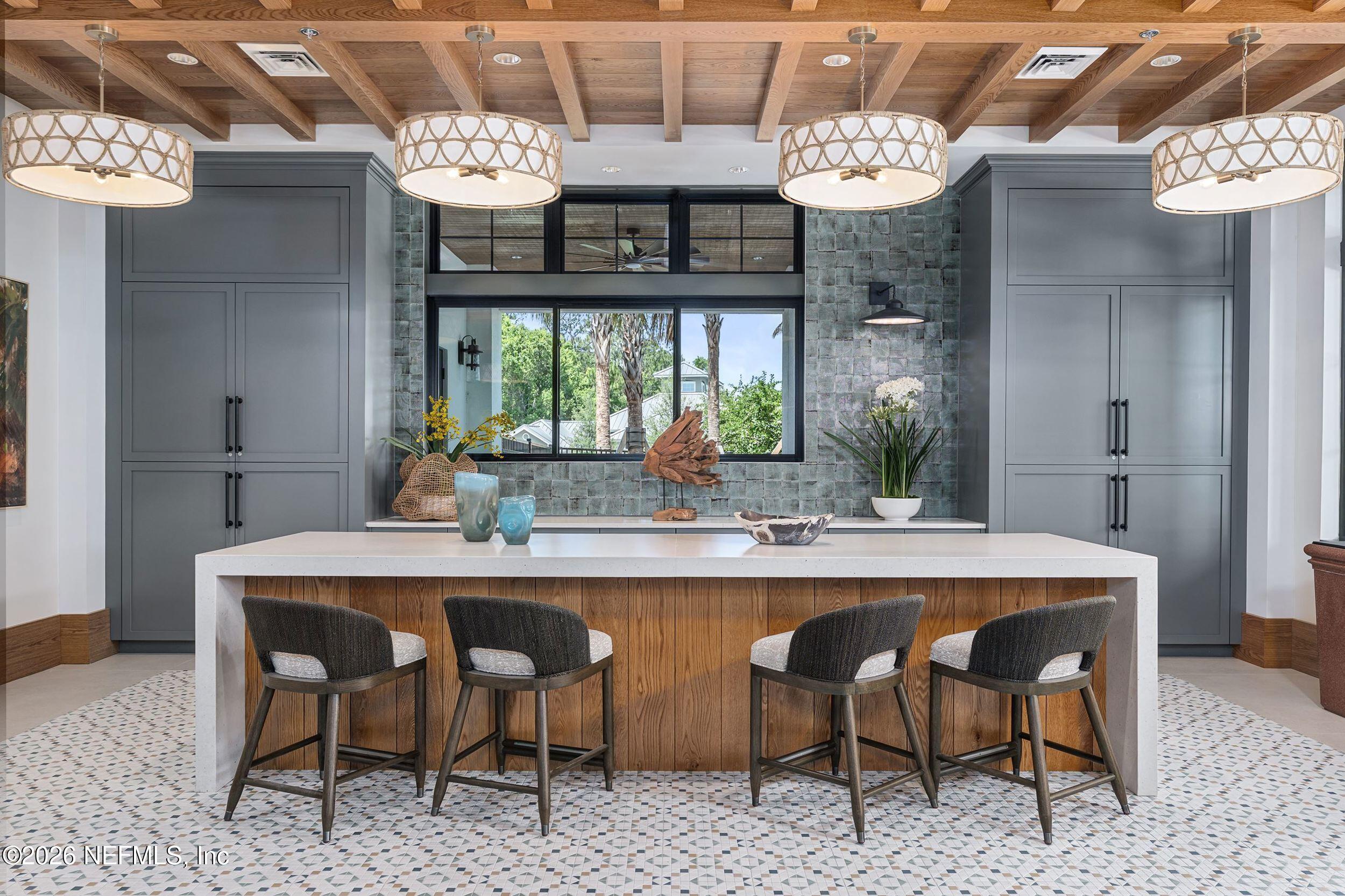 616 E TROPICAL Trace, St. Johns