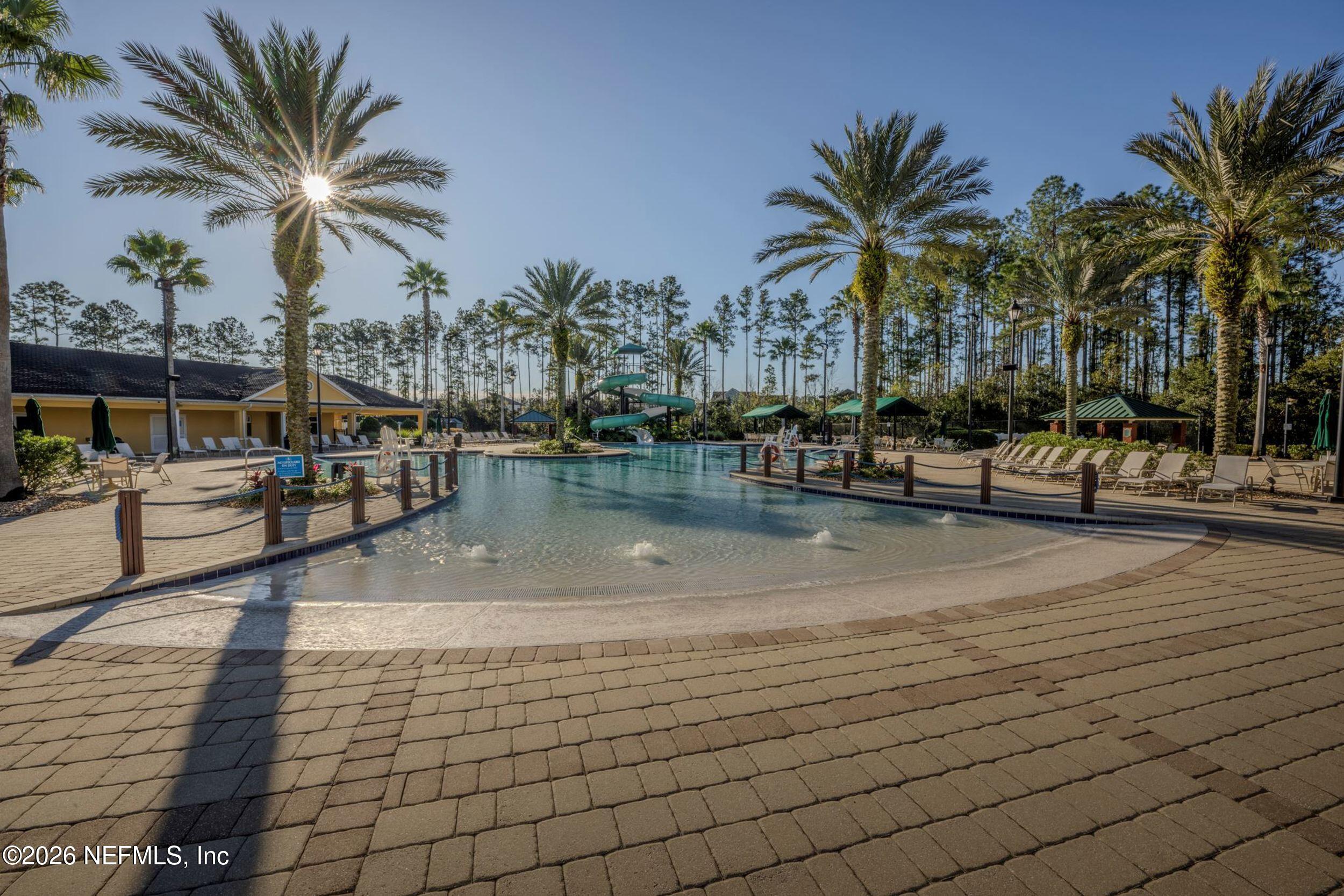616 E TROPICAL Trace, St. Johns