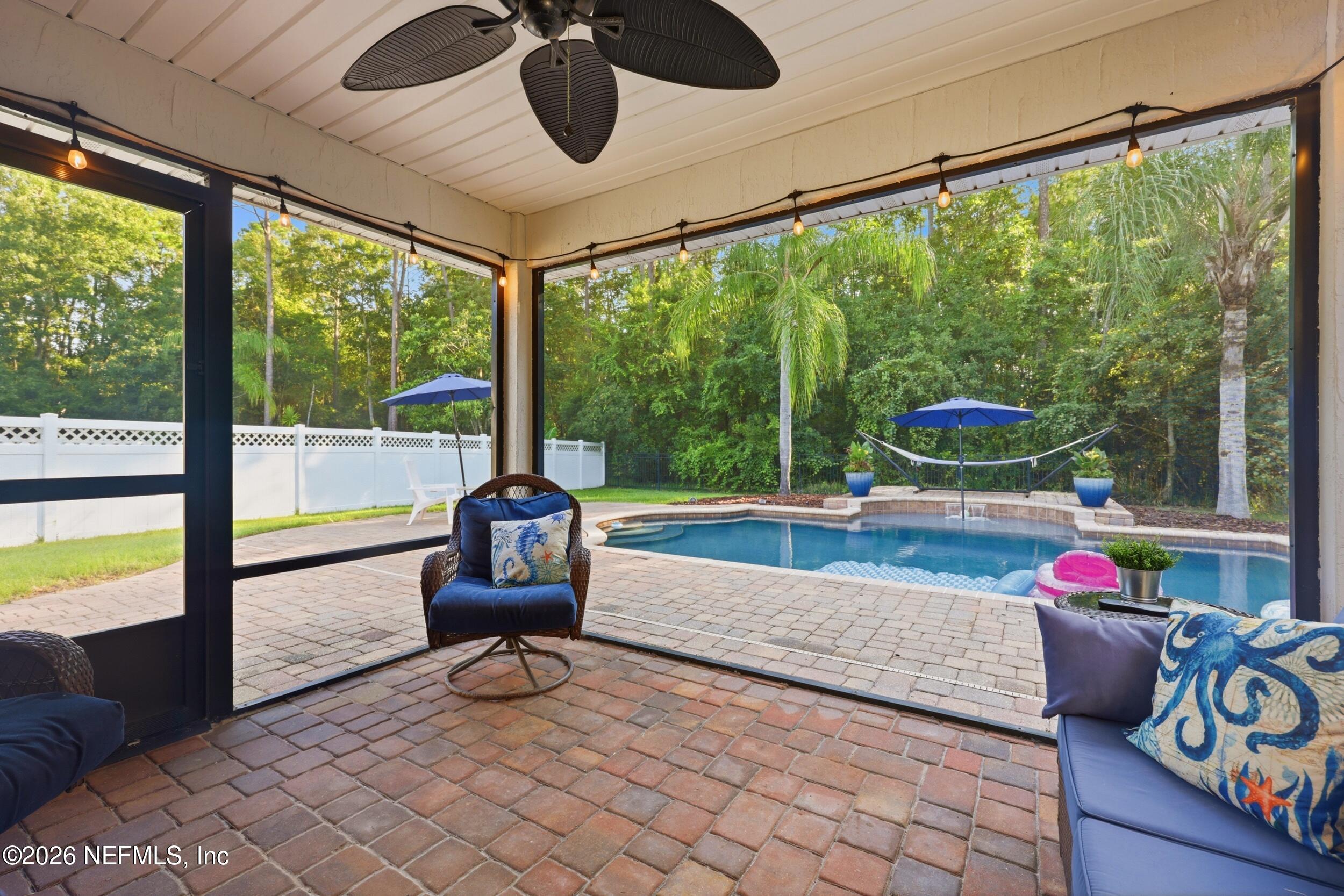 616 E TROPICAL Trace, St. Johns
