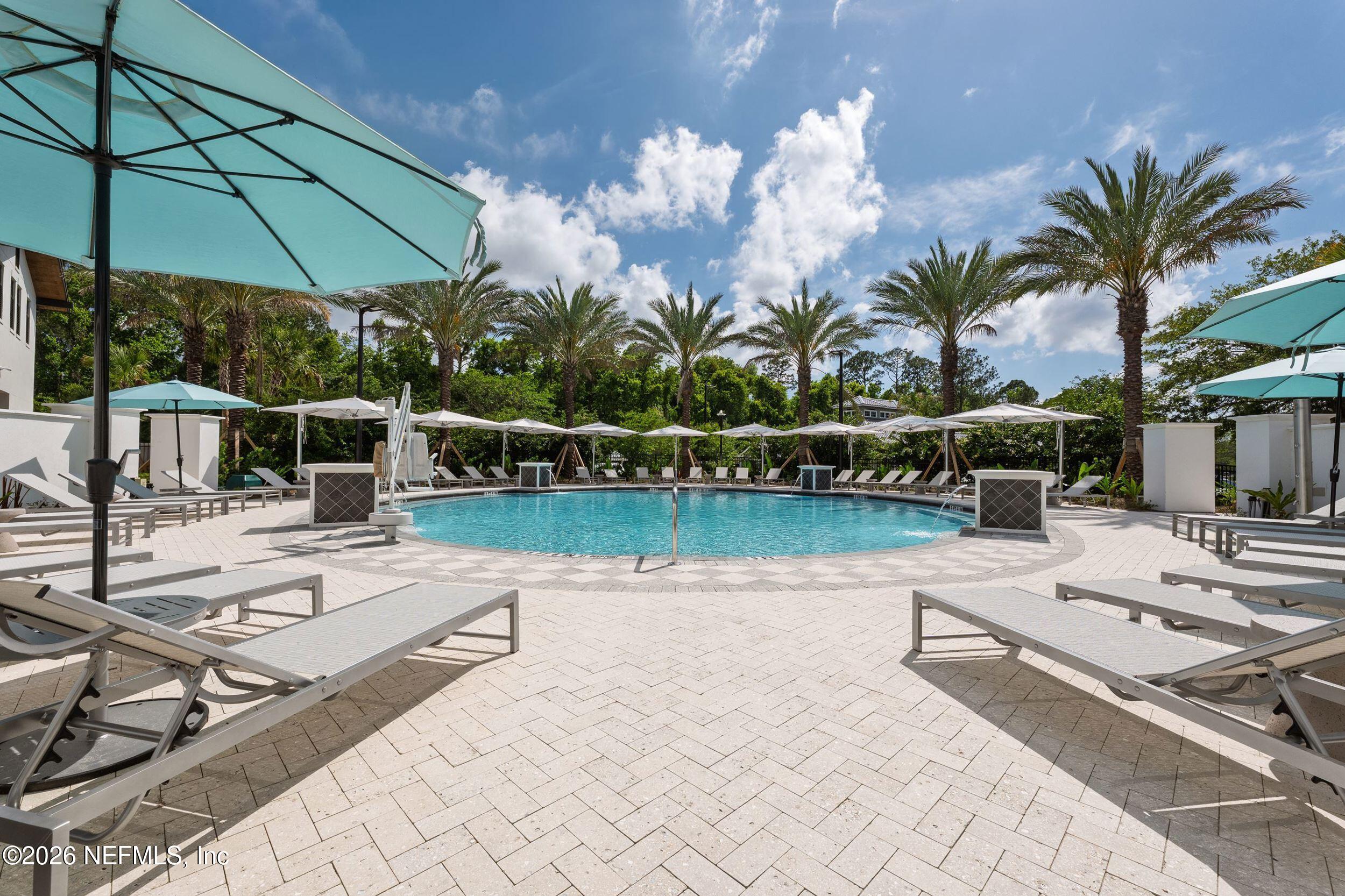 616 E TROPICAL Trace, St. Johns