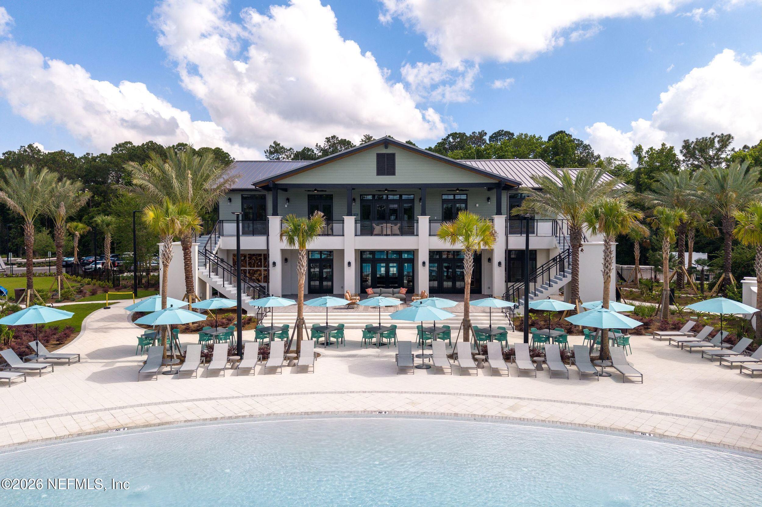 616 E TROPICAL Trace, St. Johns