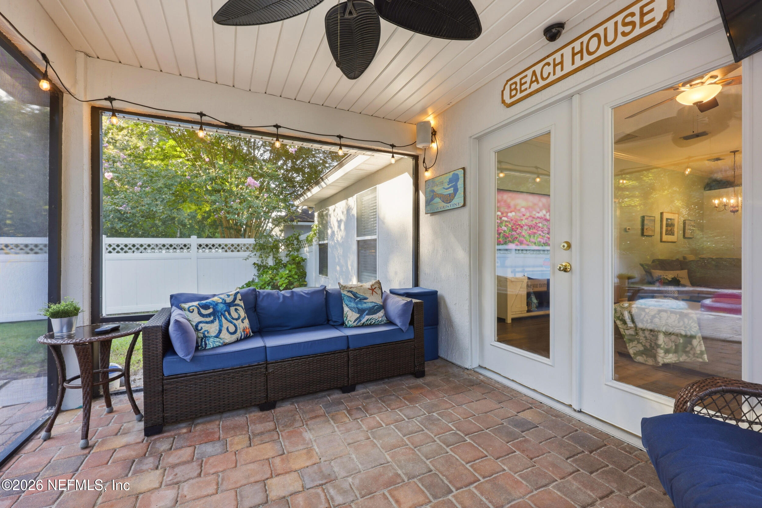 616 E TROPICAL Trace, St. Johns