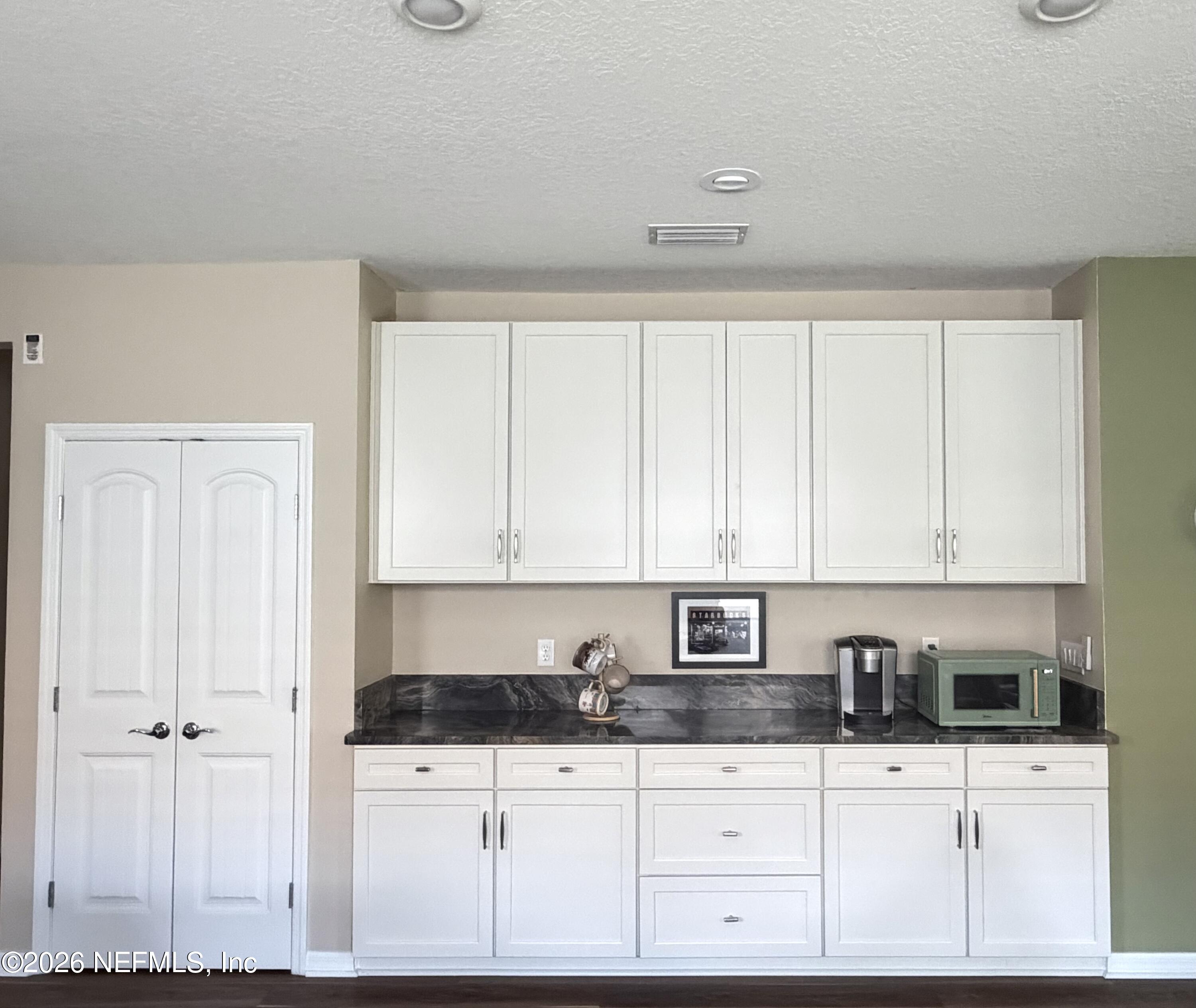 129 OYSTER SHELL Terrace