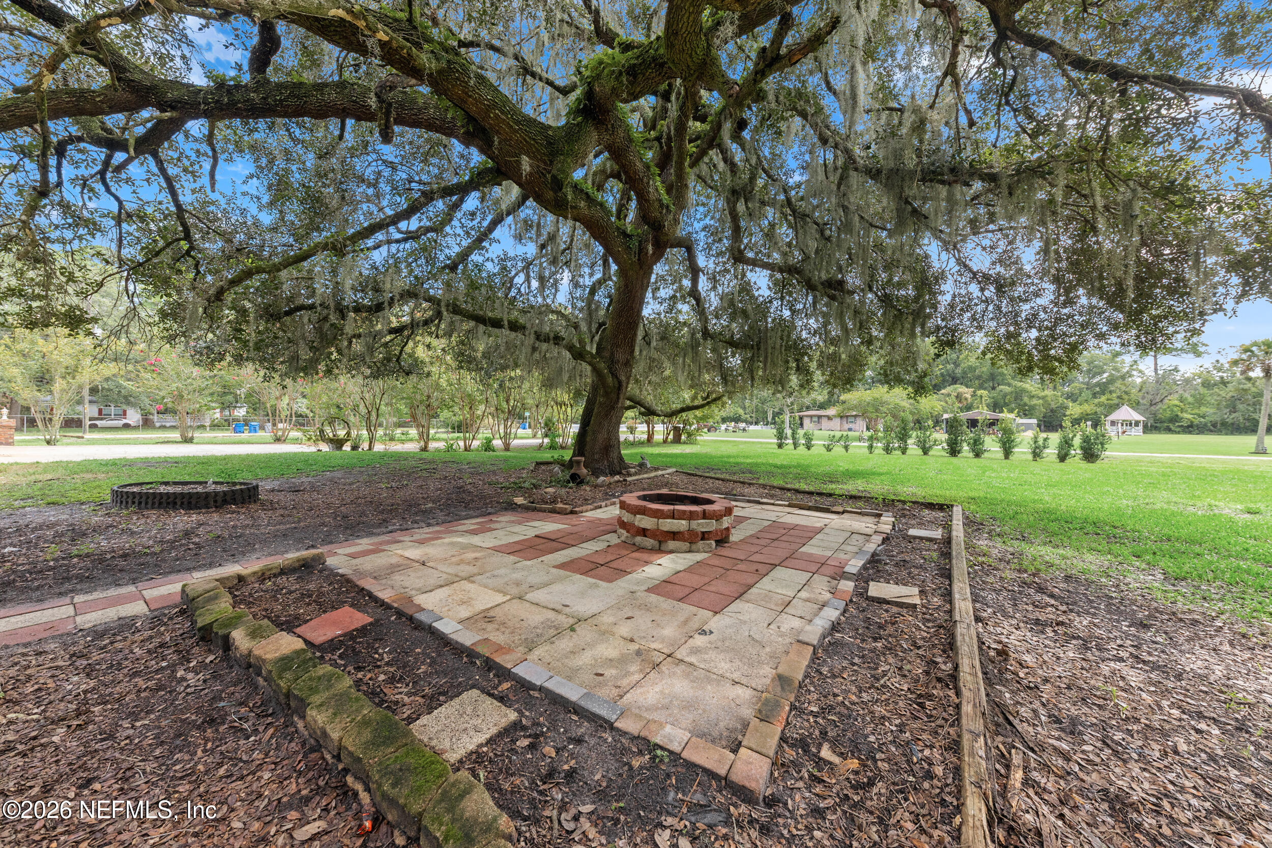 2106 DUNN CREEK CEMETERY Road